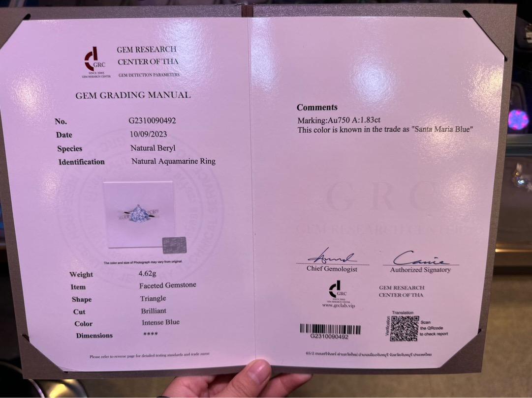 GRC Certified 1.34 CT Triangle Aquamarine Ring with Diamonds In New Condition For Sale In Kowloon, HK