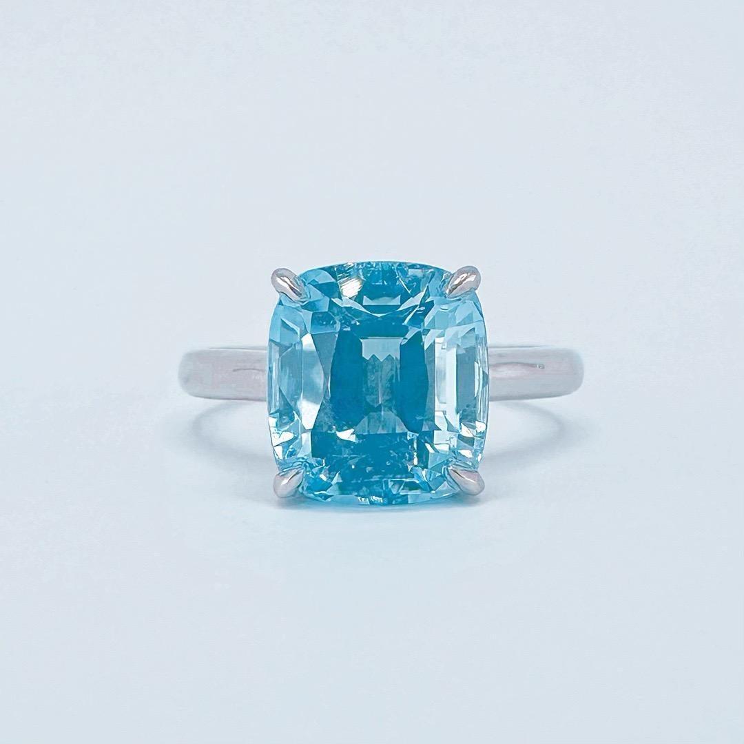 GRC Certified 18K White Gold 4.37 CT Intense Blue Aquamarine Ring

1 Aquamarine - 4.37 CT
Shape - Cushion
Cut - Brilliant Cut
Dimensions : 10.08 *9.20* 7.45 mm

GRC Certification Attached

18K Gold - 4.28 GM