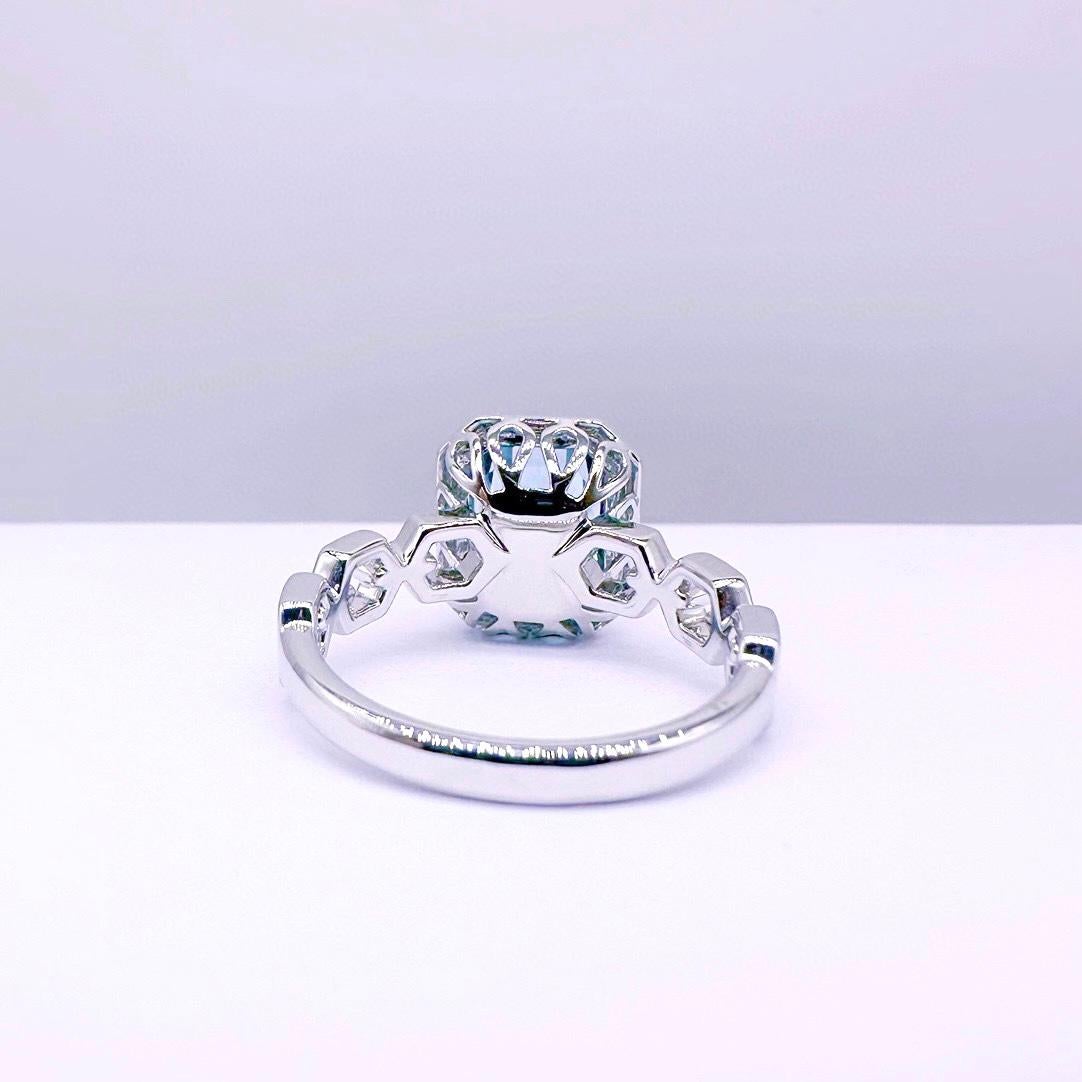 GRC-zertifiziert 3,0 CT Vivid Blue Aquamarin 18K Weißgold Ring im Zustand „Neu“ im Angebot in Kowloon, HK