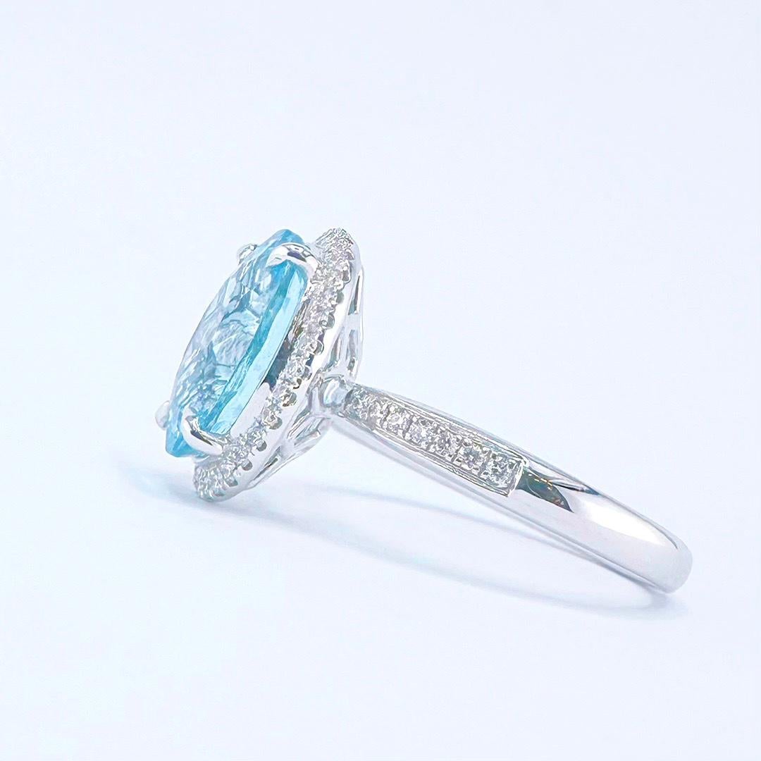 Brilliant Cut GRC Certified 3.40 CT Intense Blue Aquamarine 18K Gold Cocktail Diamond Ring For Sale