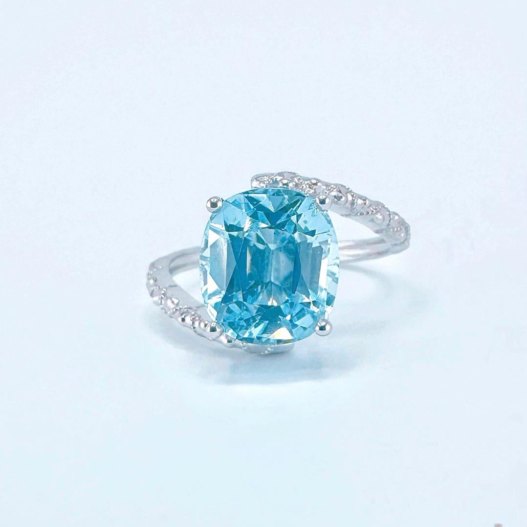GRC Certified Intense Blue 3.29 CT Aquamarine 18K Gold Ring

1 Aquamarine - 3.29 CT
Cut : Brilliant
Shape : Oval
Color : Intense Blue

18K Gold - 2.56 GM