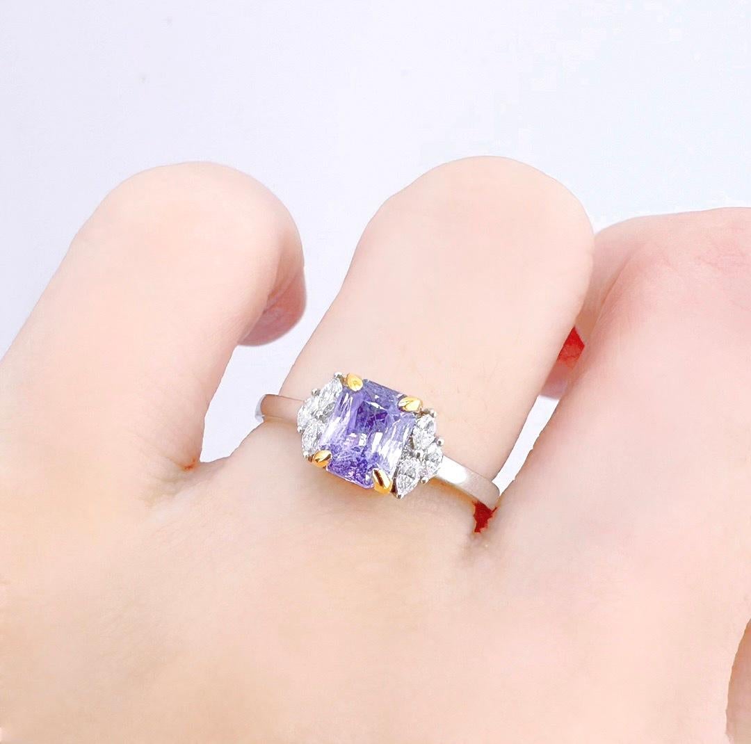 Brilliant Cut GRC Certified Light Purple Sapphire 18K White Gold Ring with Diamonds For Sale