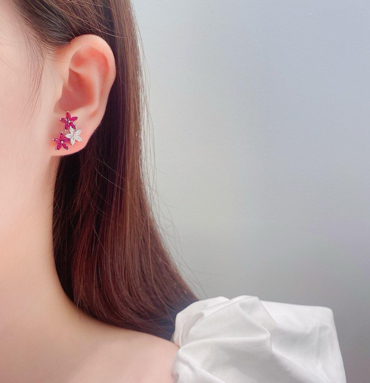 Orecchini con rubino e diamante certificati GRC in oro bianco 18 carati 