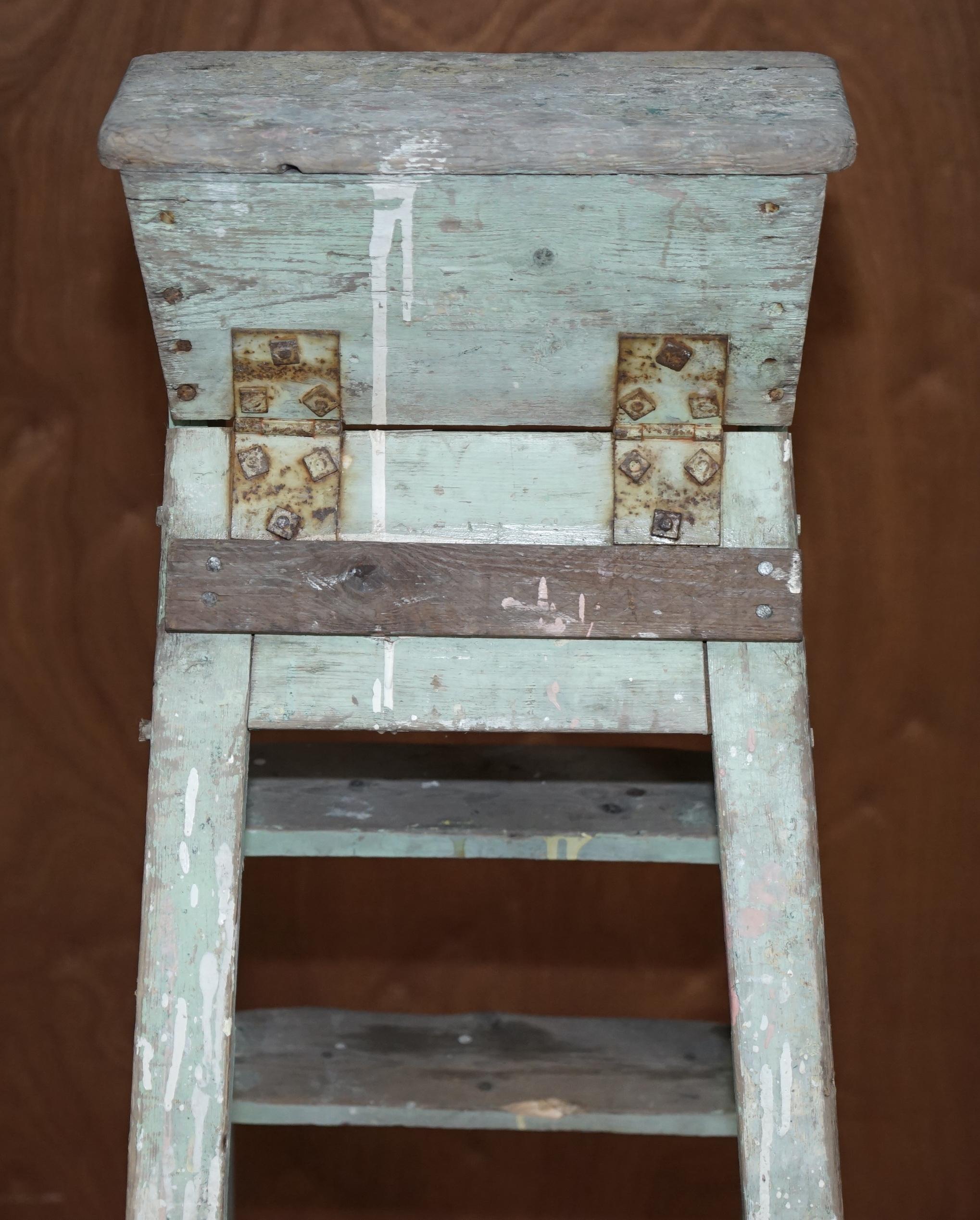 Grdc Stamped Pitch Pine circa 1920's Original Aqua Green Paint Decorators Ladder For Sale 4