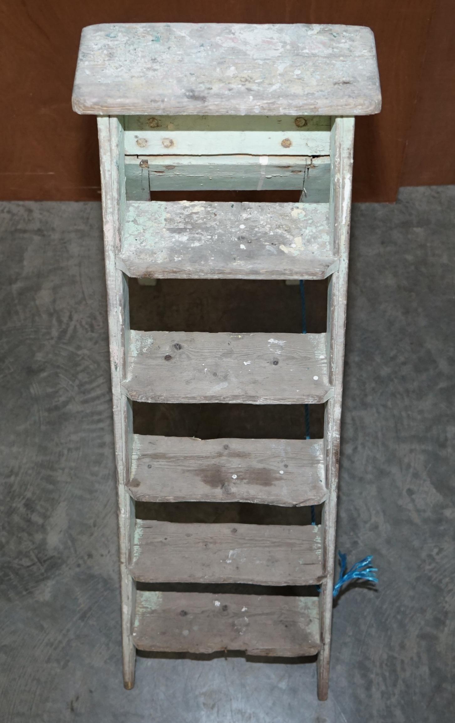 Fait main Pichet pin estampillé Grdc vers 1920's Original Aqua Green Paint Decorators Ladder en vente