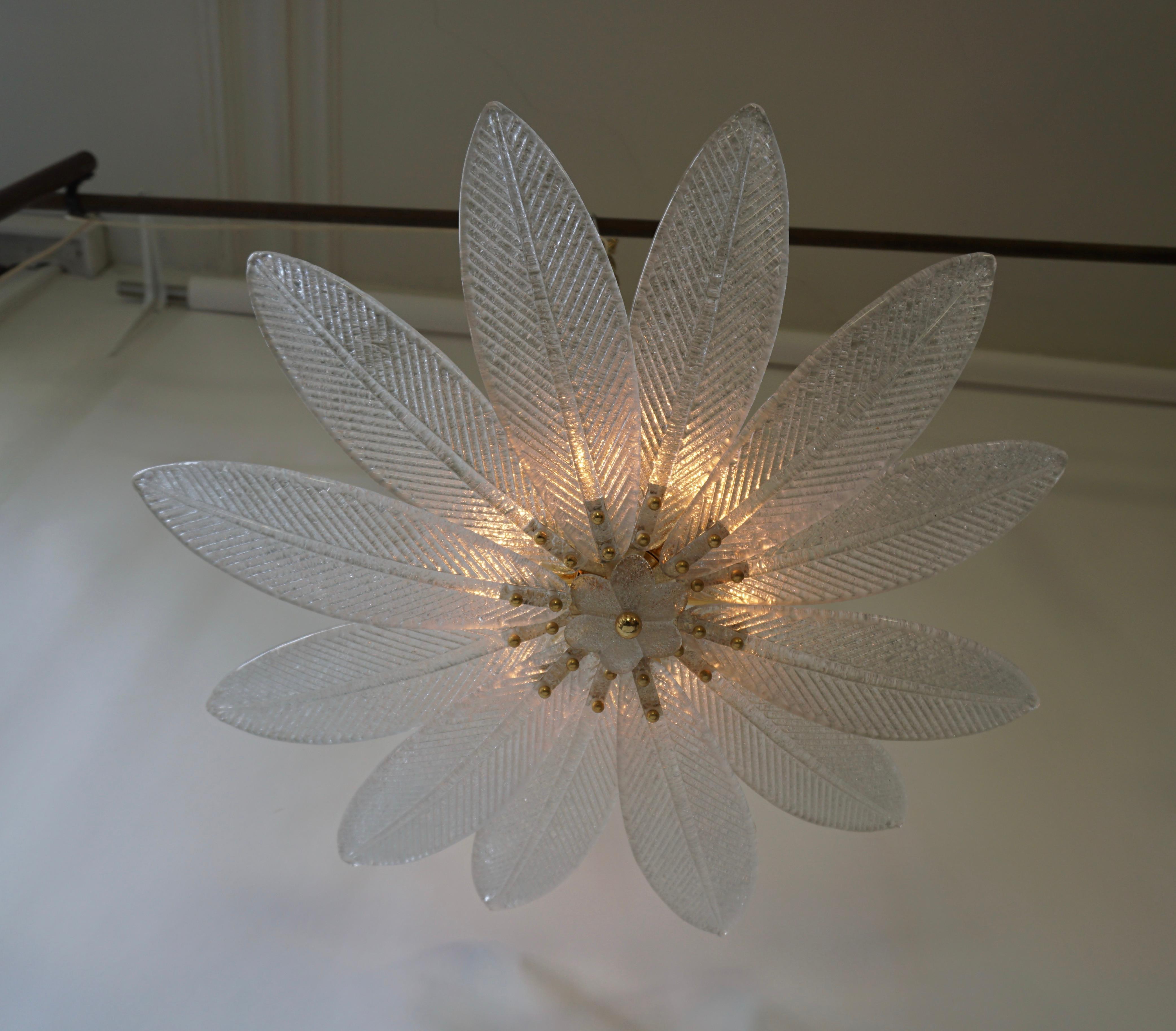 Great 12 Palmette Shallow Flush Ceiling Mount, Murano Glass, Italy In Good Condition In Antwerp, BE
