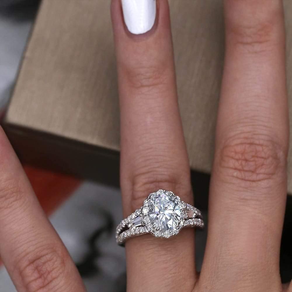 Im Angebot: Great 18k Weißgold Verlobungsring mit Diamanten 3,24ct. () 2