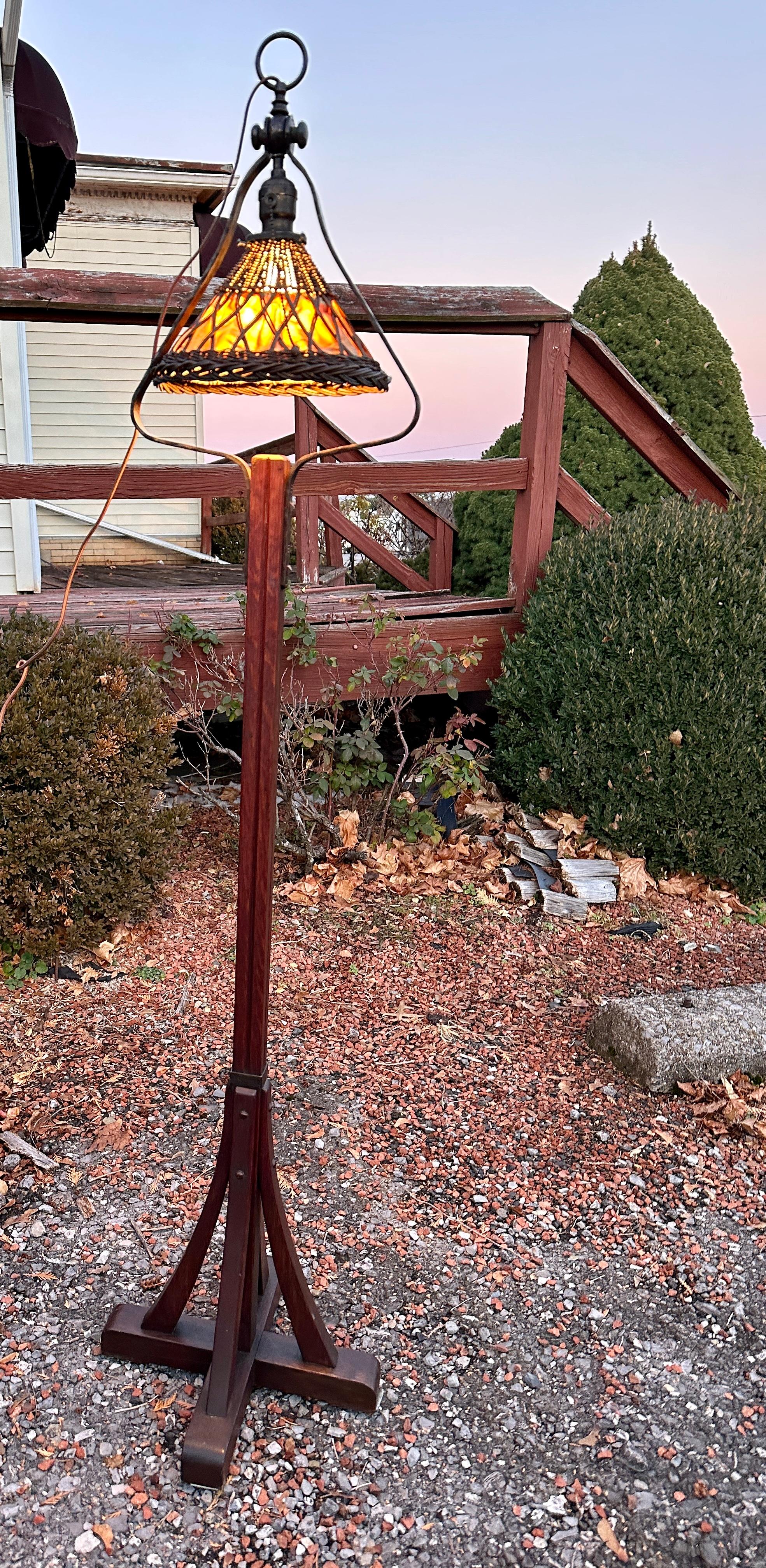 Great ANTIQUE GUSTAV STICKLEY rare floor lamp - W5856 For Sale 4