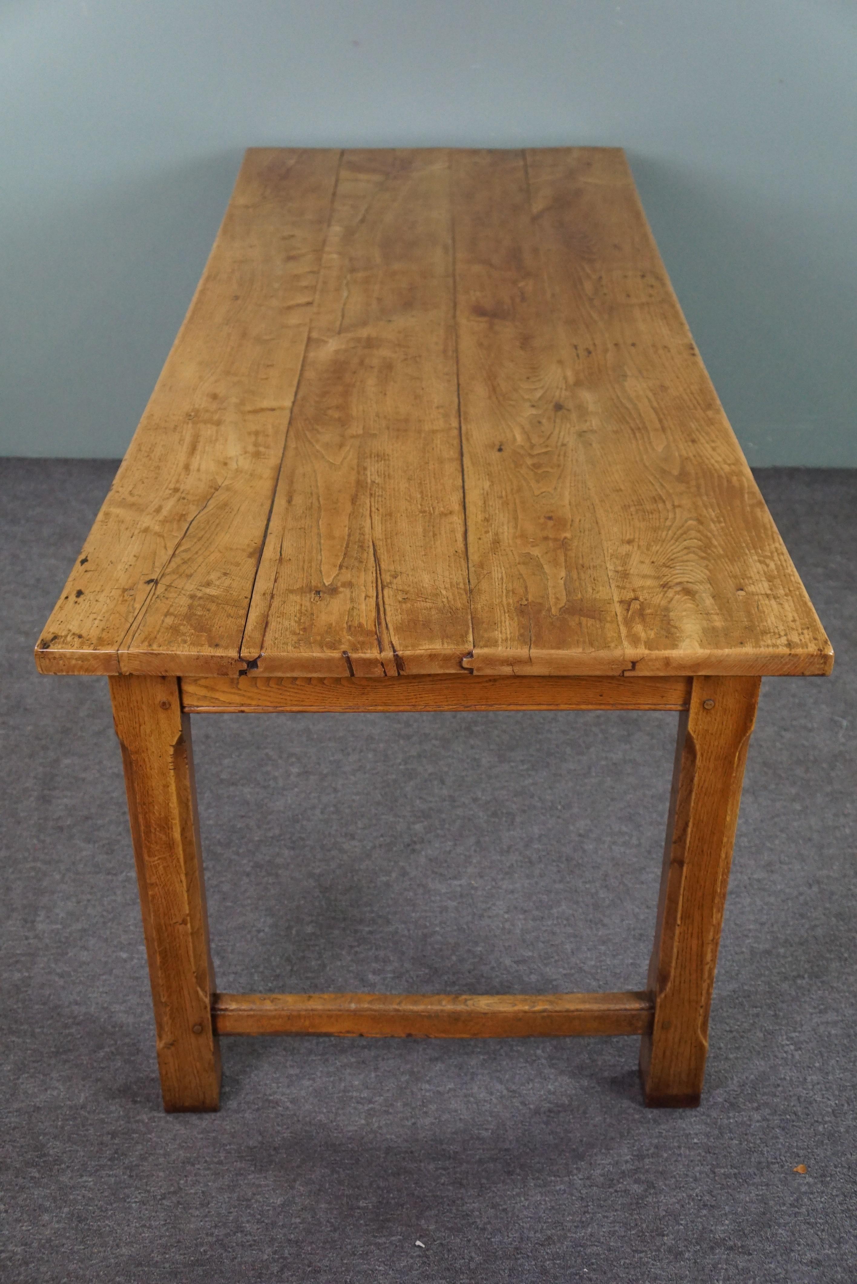 Wood Great antique oak French dining table, 19th century For Sale