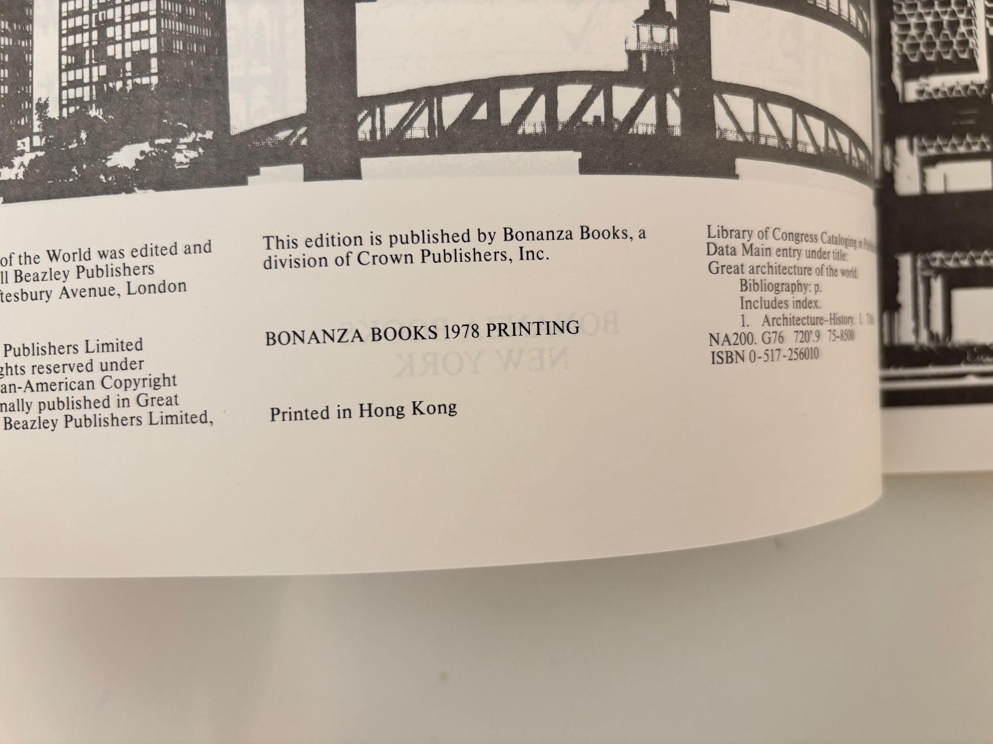 Great Architecture of the World Hardcover Book In Good Condition For Sale In North Hollywood, CA