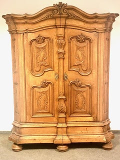 Great Baroque Cabinet Made of Fine Oak Rhineland, circa 1730