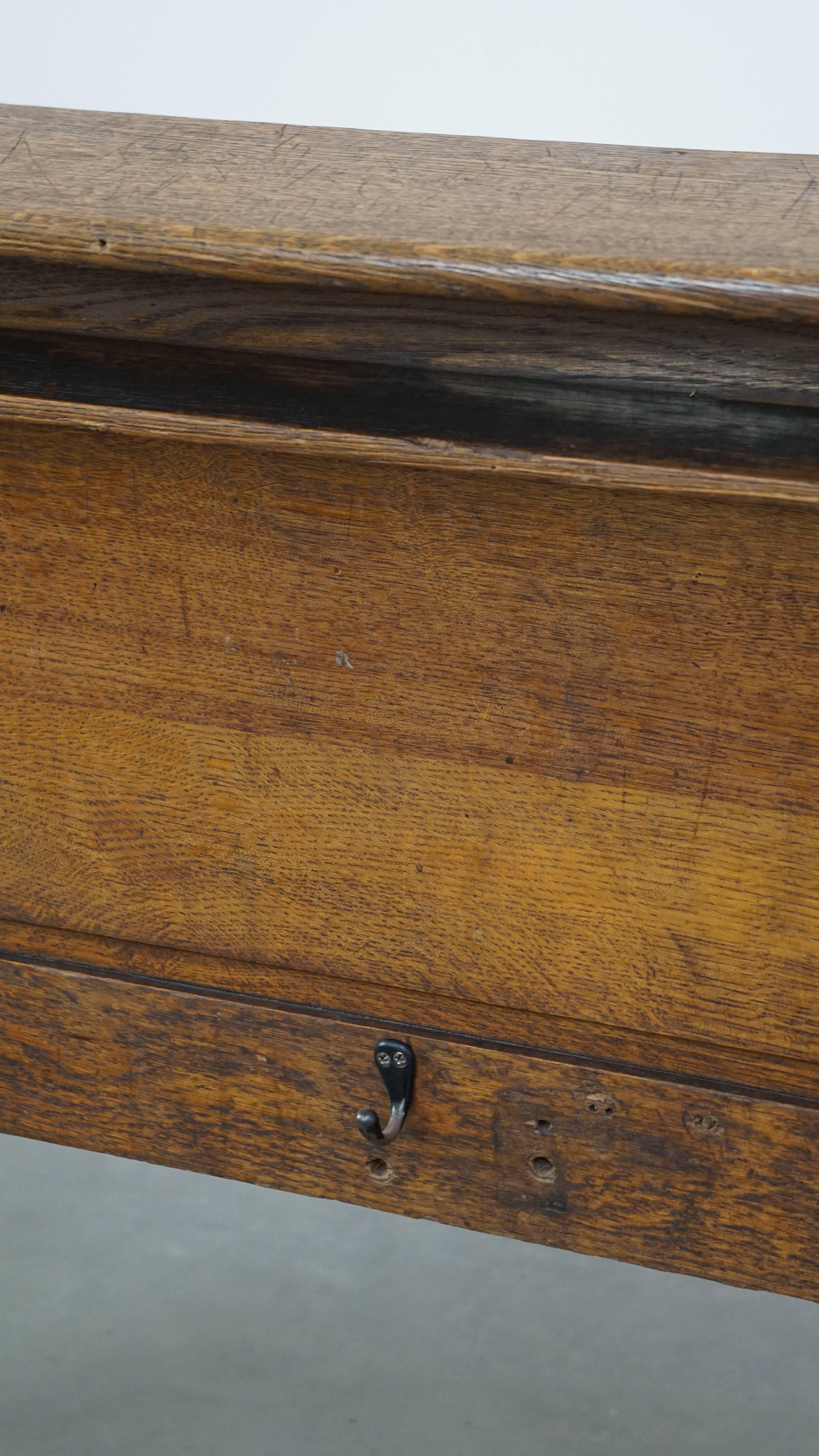Great, beautifully carved 19th century antique oak church bench in Gothic style For Sale 6