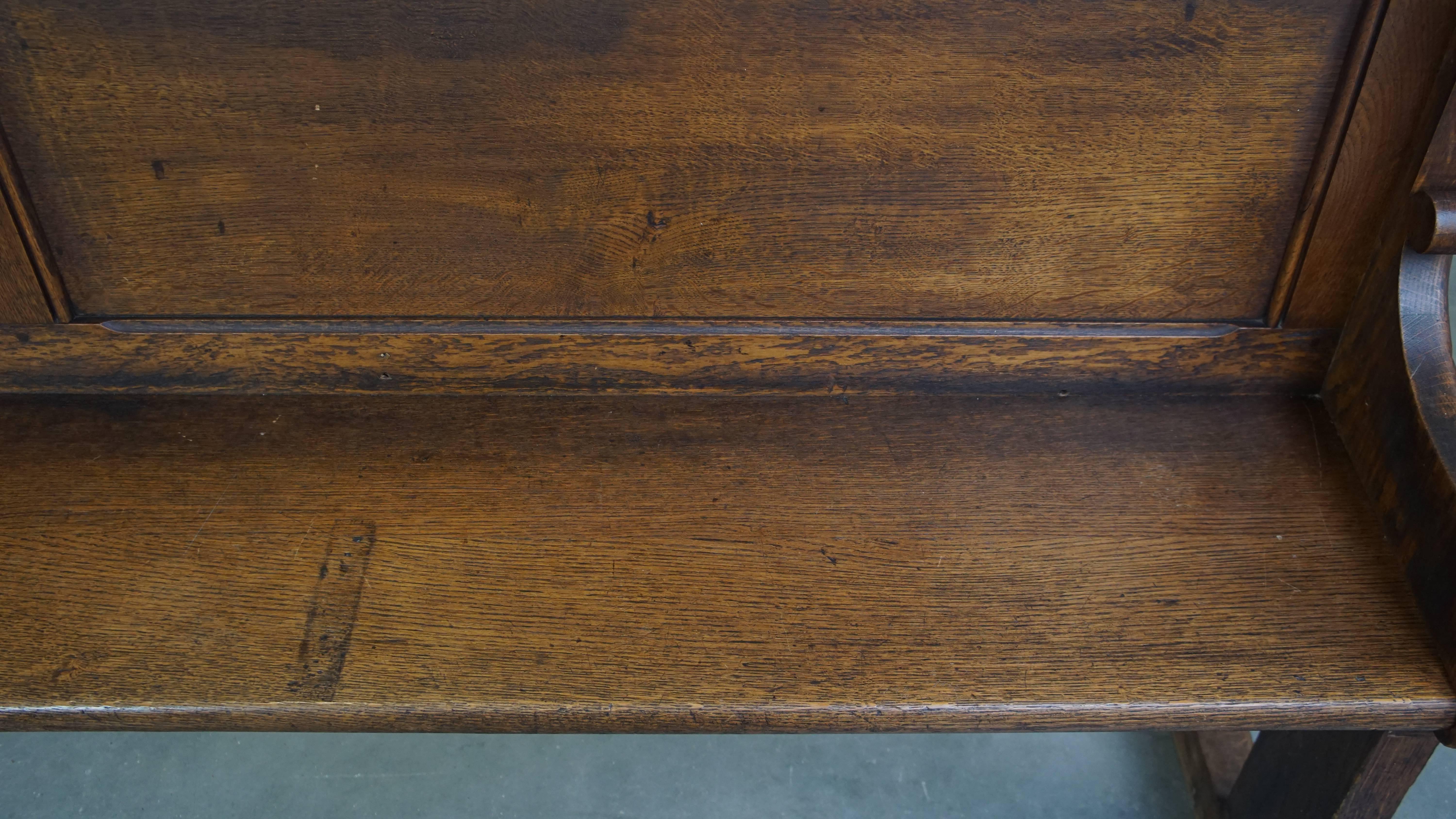 Great, beautifully carved 19th century antique oak church bench in Gothic style For Sale 3