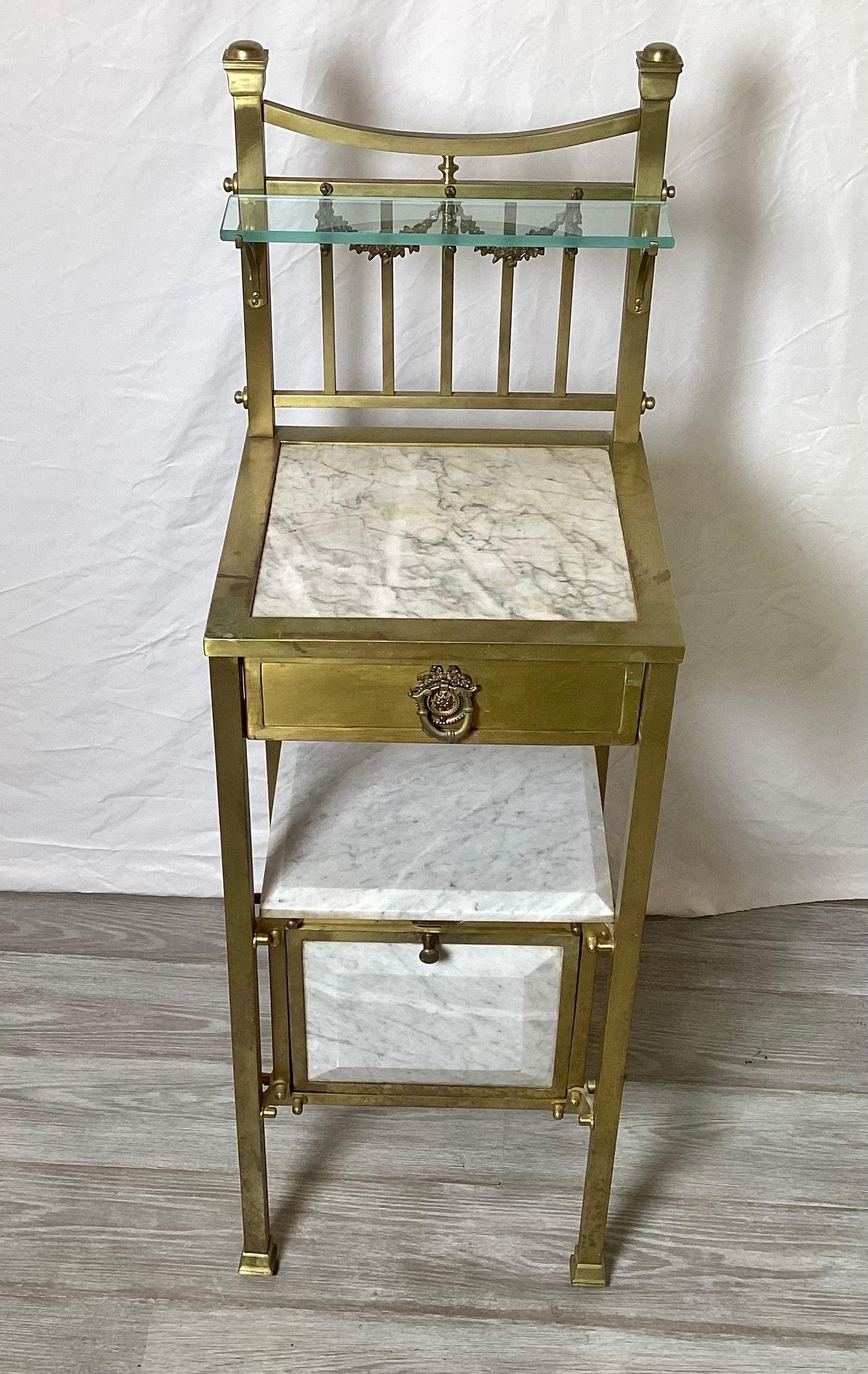 Art déco Great Rafael Garcid Brass and Marble Side Table Stand en vente