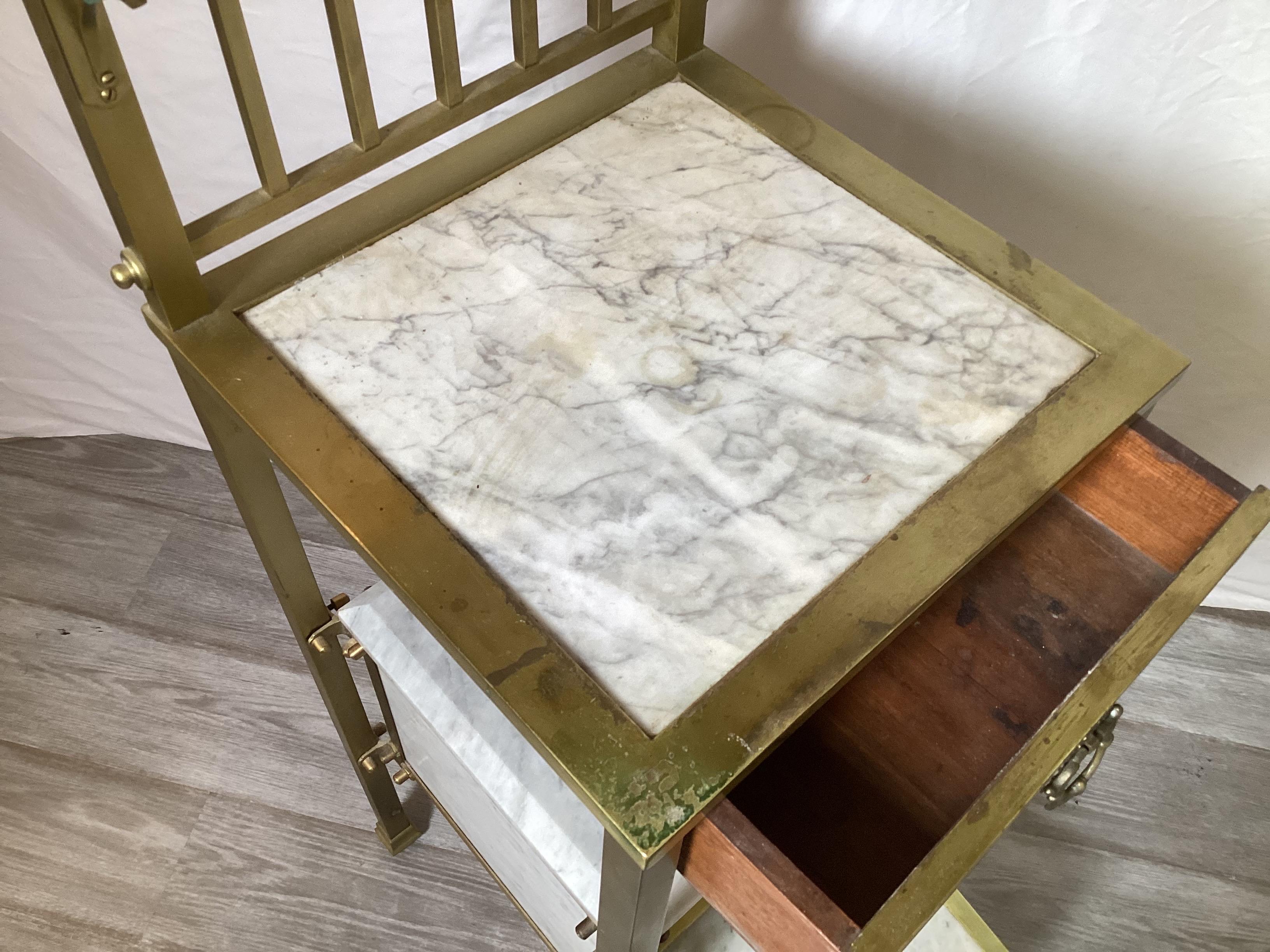 Great Rafael Garcid Brass and Marble Side Table Stand en vente 2