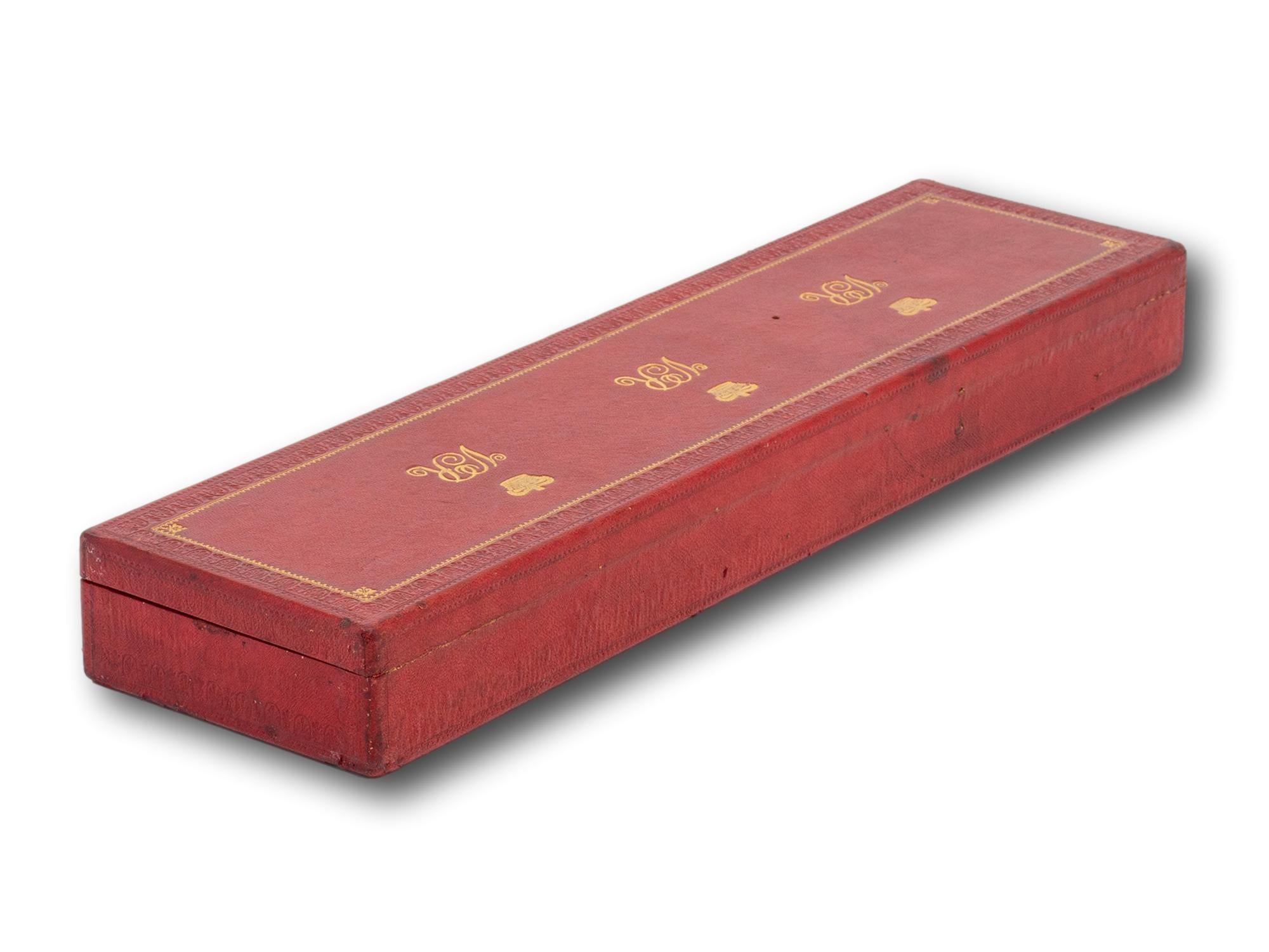 Embossed Great Britain English Red Leather Royal Presentation Box Victoria Regina