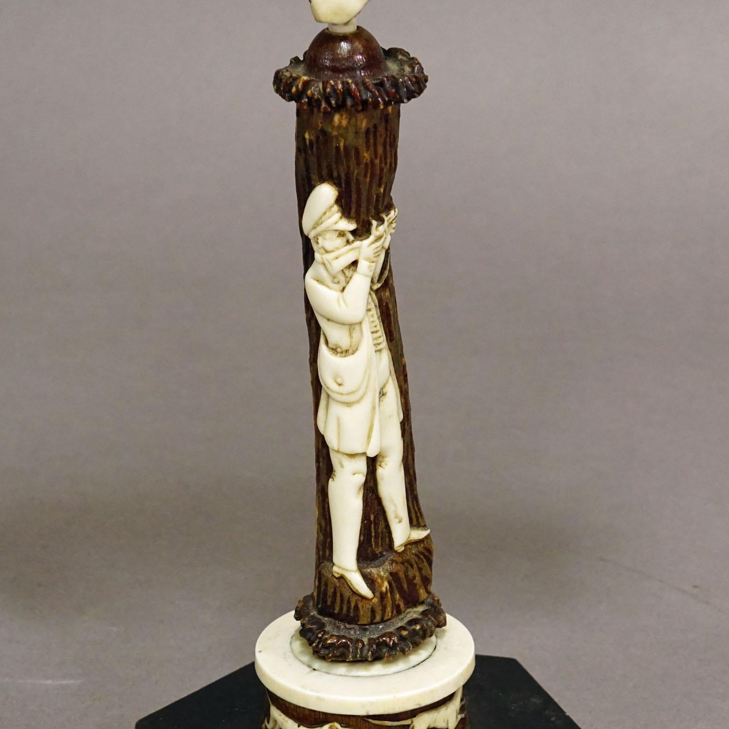 19th Century Great Carved Black Forest Horn Lithophany, Germany ca. 1840 For Sale