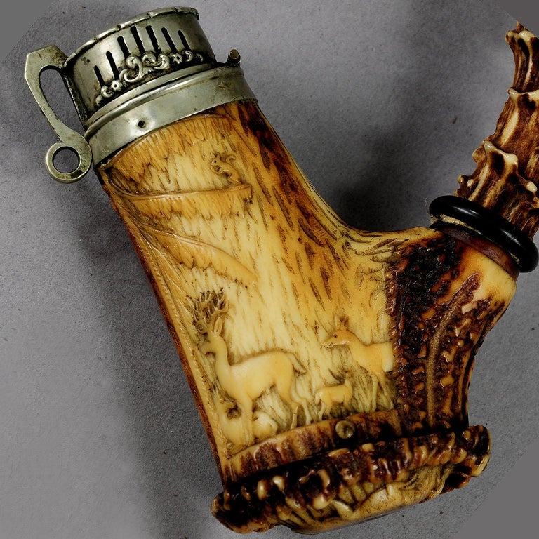 German Great Carved Horn Hunters Pipe Black Forest, circa 1860 For Sale