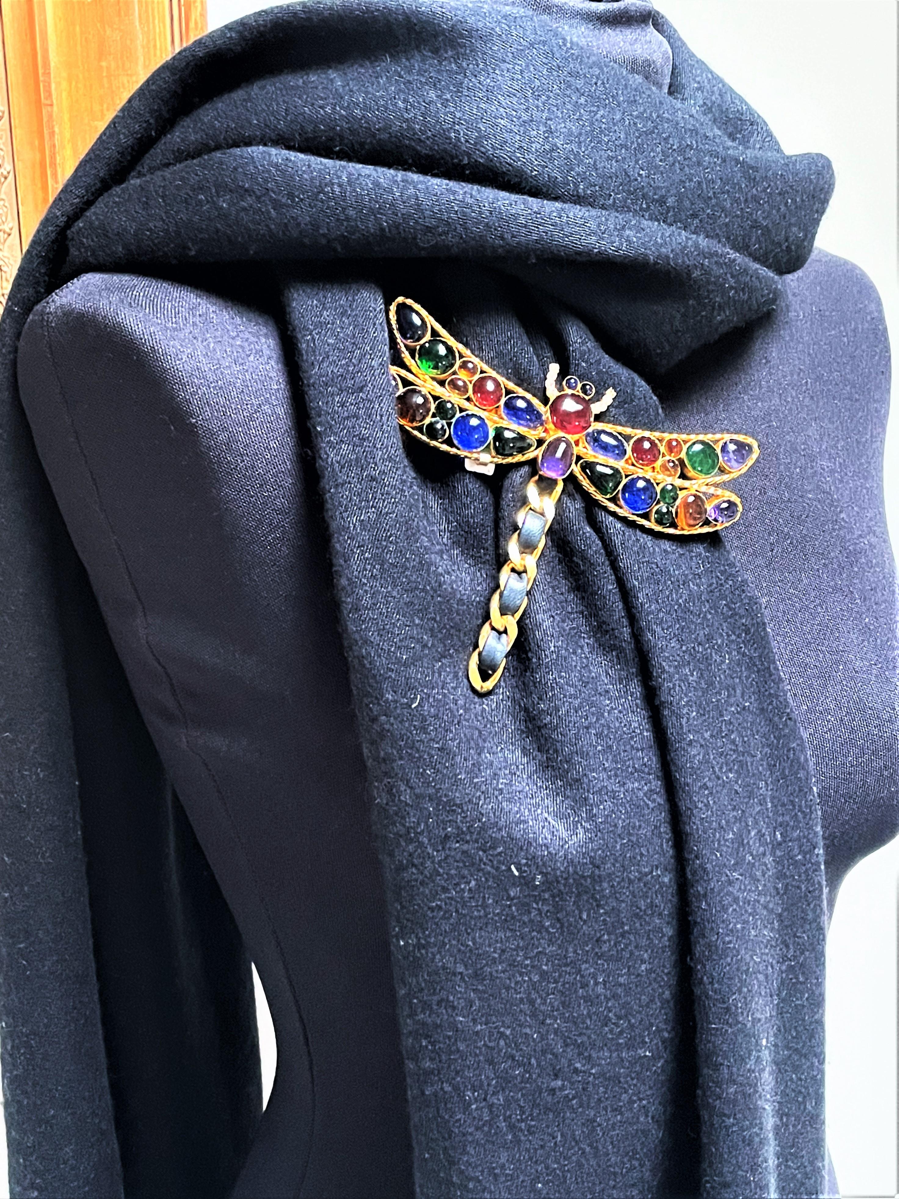 Great Chanel dragonfly brooch from Gripoix 70 / 80's gold-plated For Sale 6
