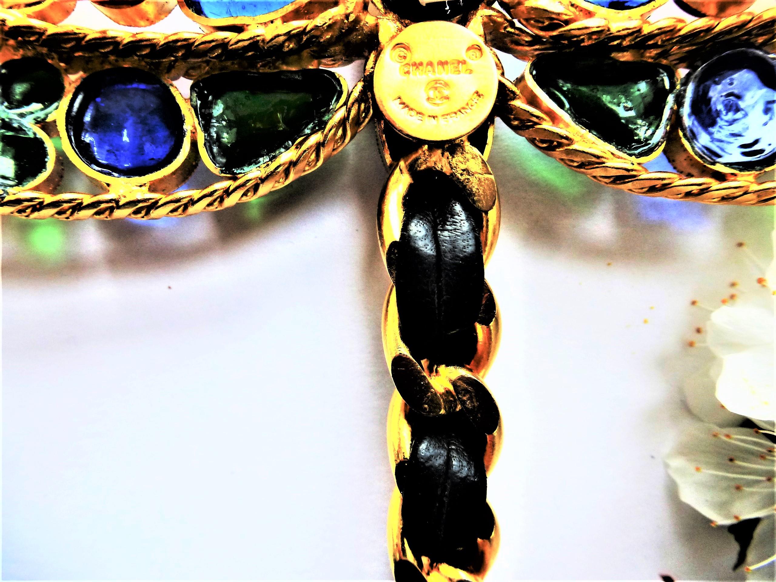 Great Chanel dragonfly brooch from Gripoix 70 / 80's gold-plated For Sale 2