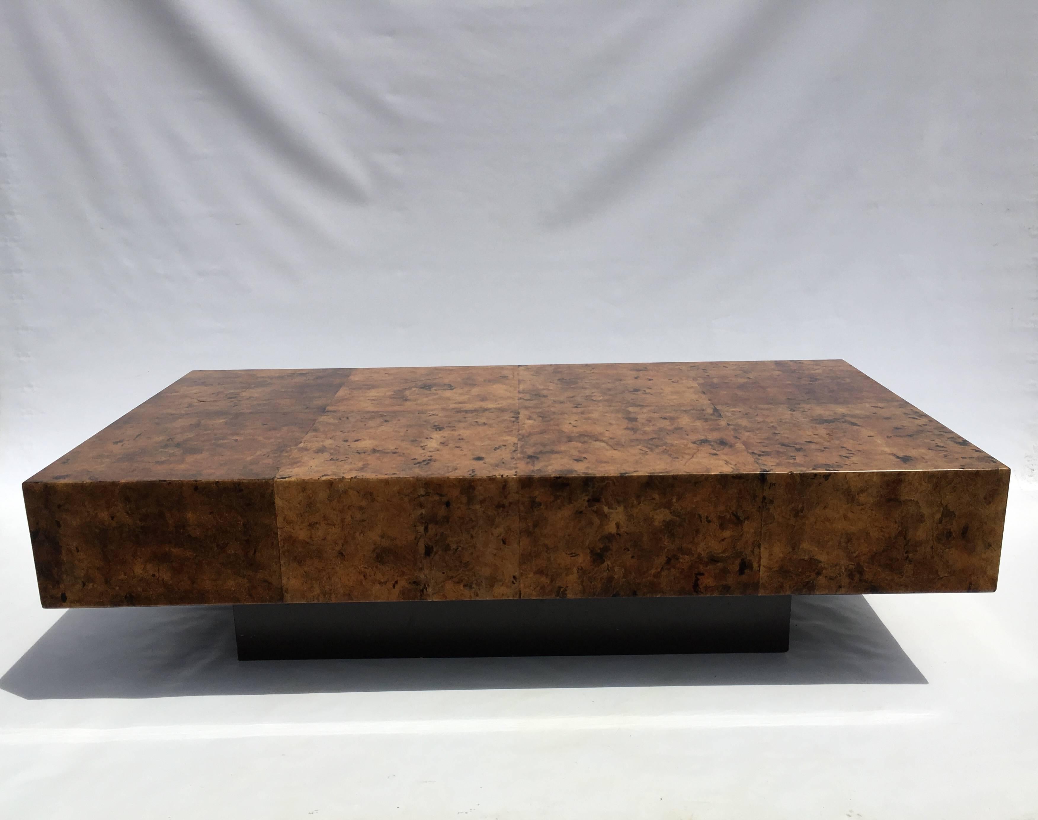 Late 20th Century Great Coffee Table in the Style of Aldo Tura