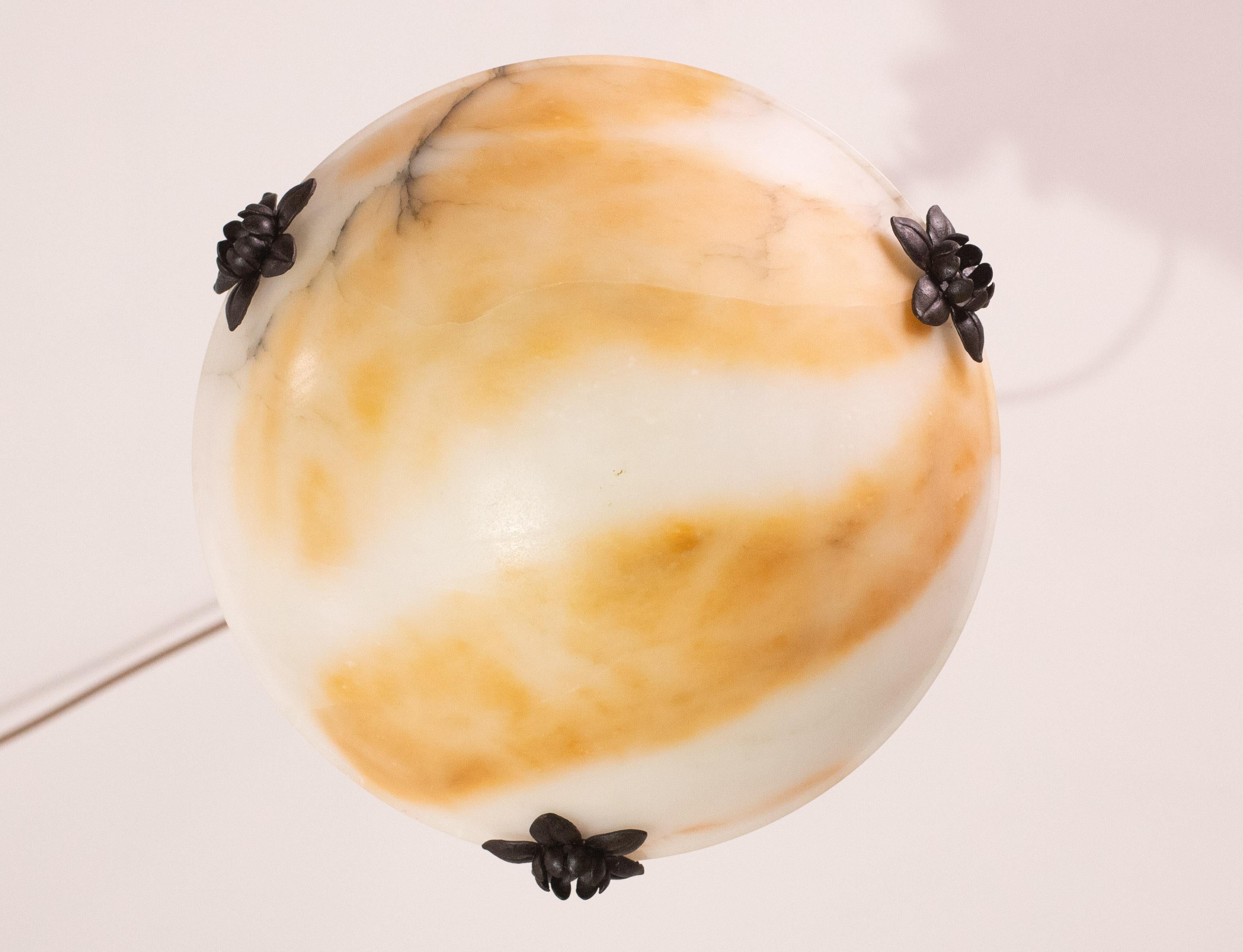 Lampadario di grande design Art Decò in alabastro bianco e arancione, 1950 in vendita 7