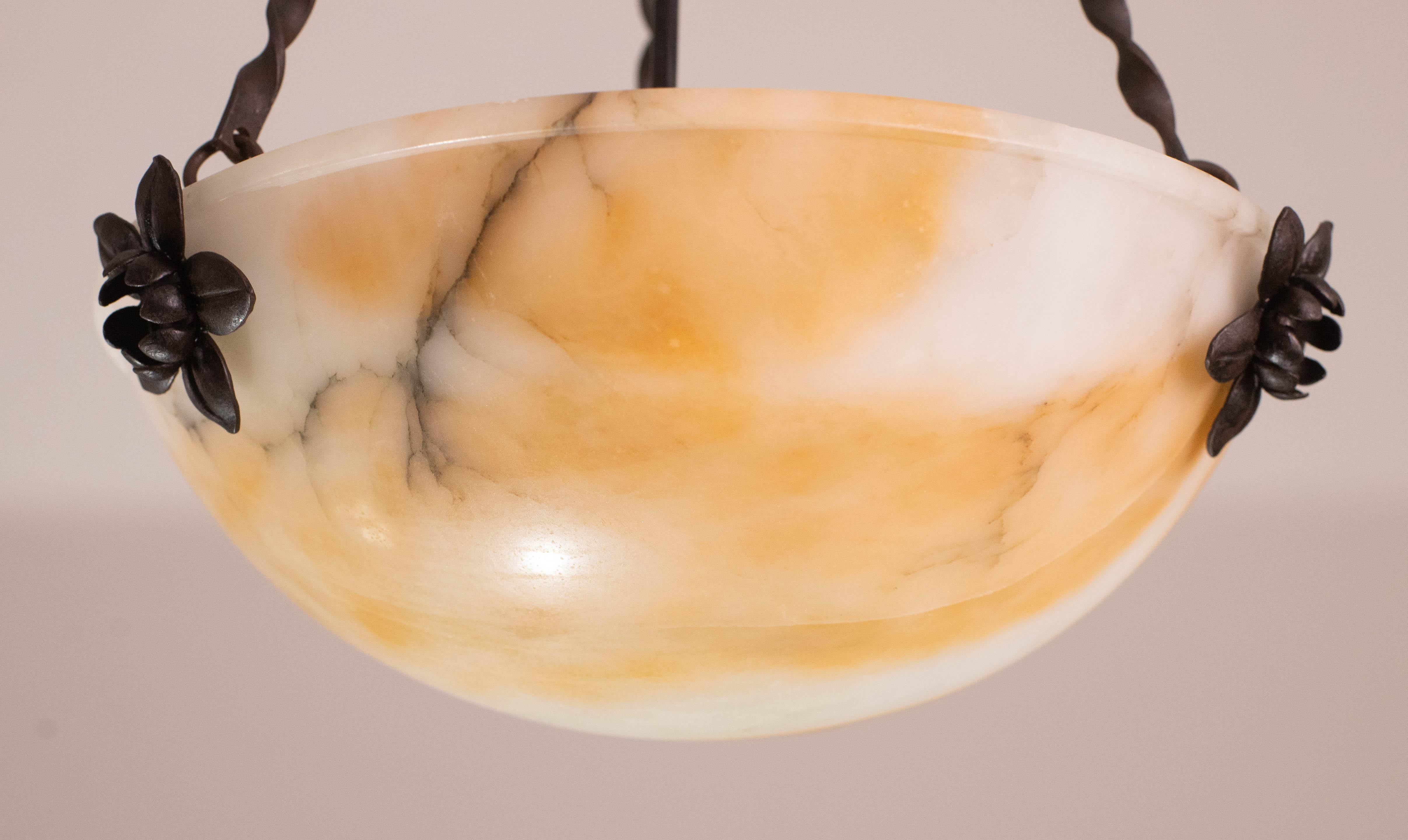 Lampadario di grande design Art Decò in alabastro bianco e arancione, 1950 in vendita 8
