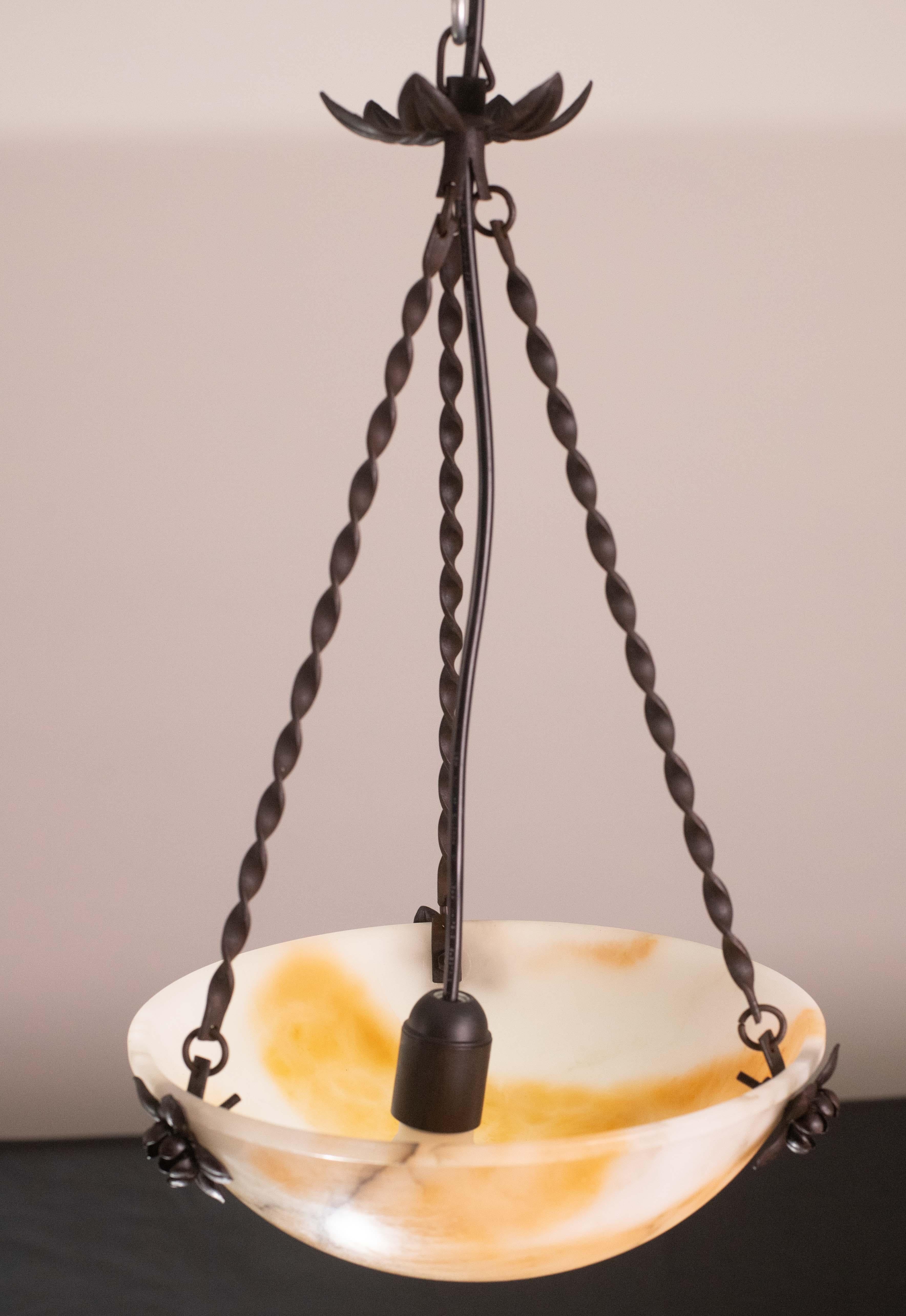 Lampadario di grande design Art Decò in alabastro bianco e arancione, 1950 in vendita 9