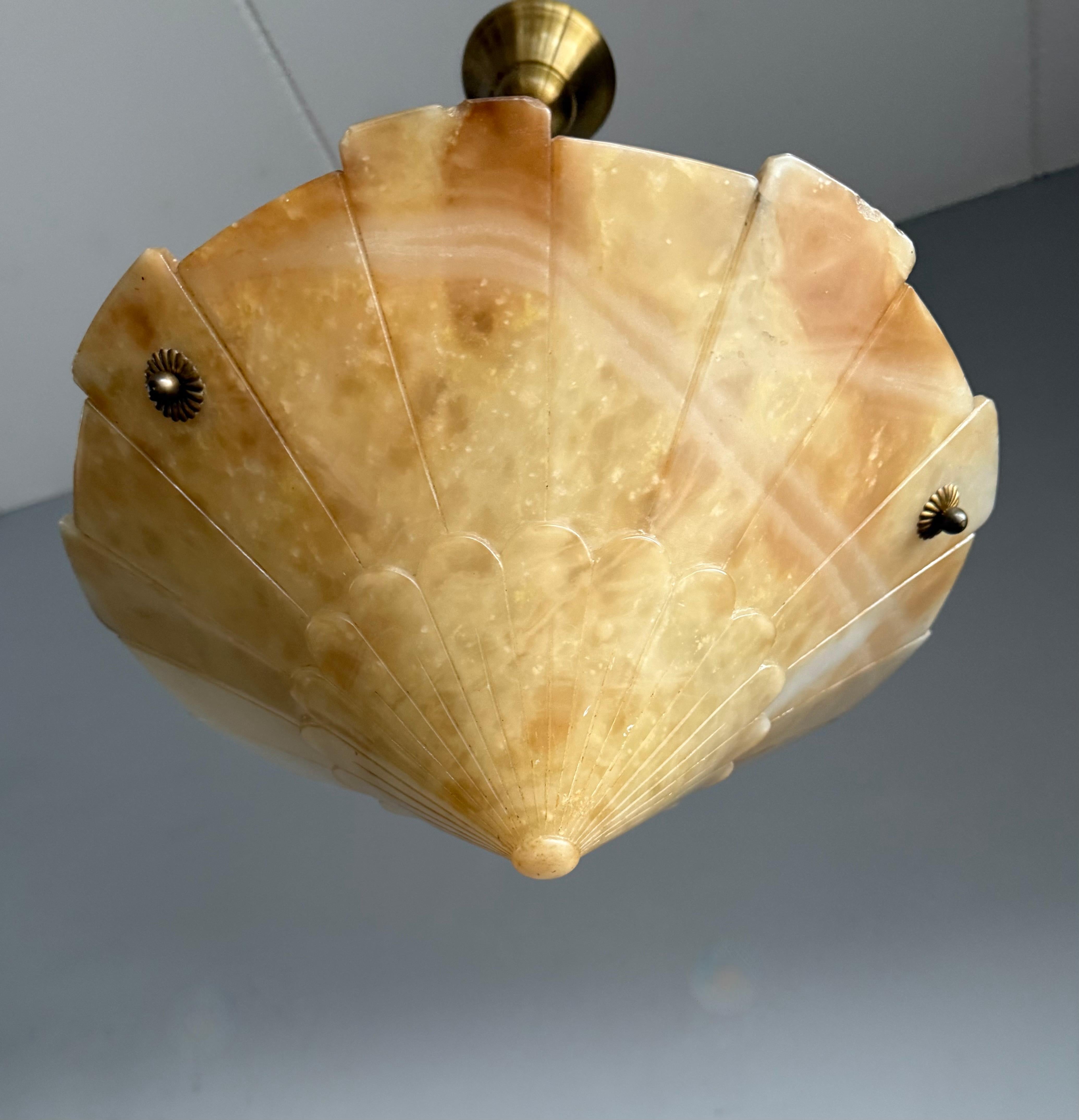 Sculpté à la main Superbe design et couleurs Art Déco ancien encastré / lampe à suspension en vente