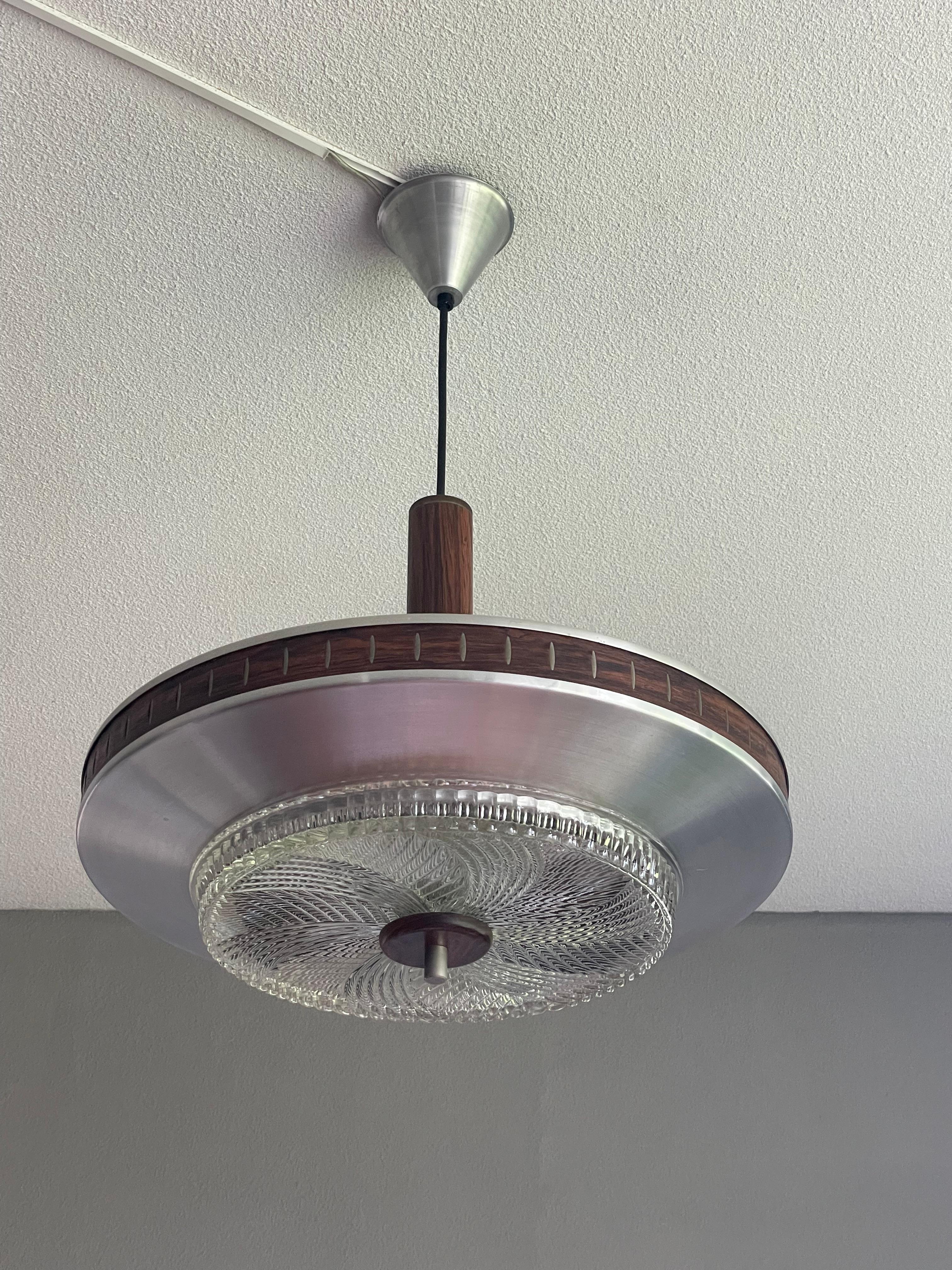 Great Design Modern Mid-Century Glass & Brass & Wood Suspension Light Fixture 1970 (luminaire suspendu en verre, laiton et bois) 11