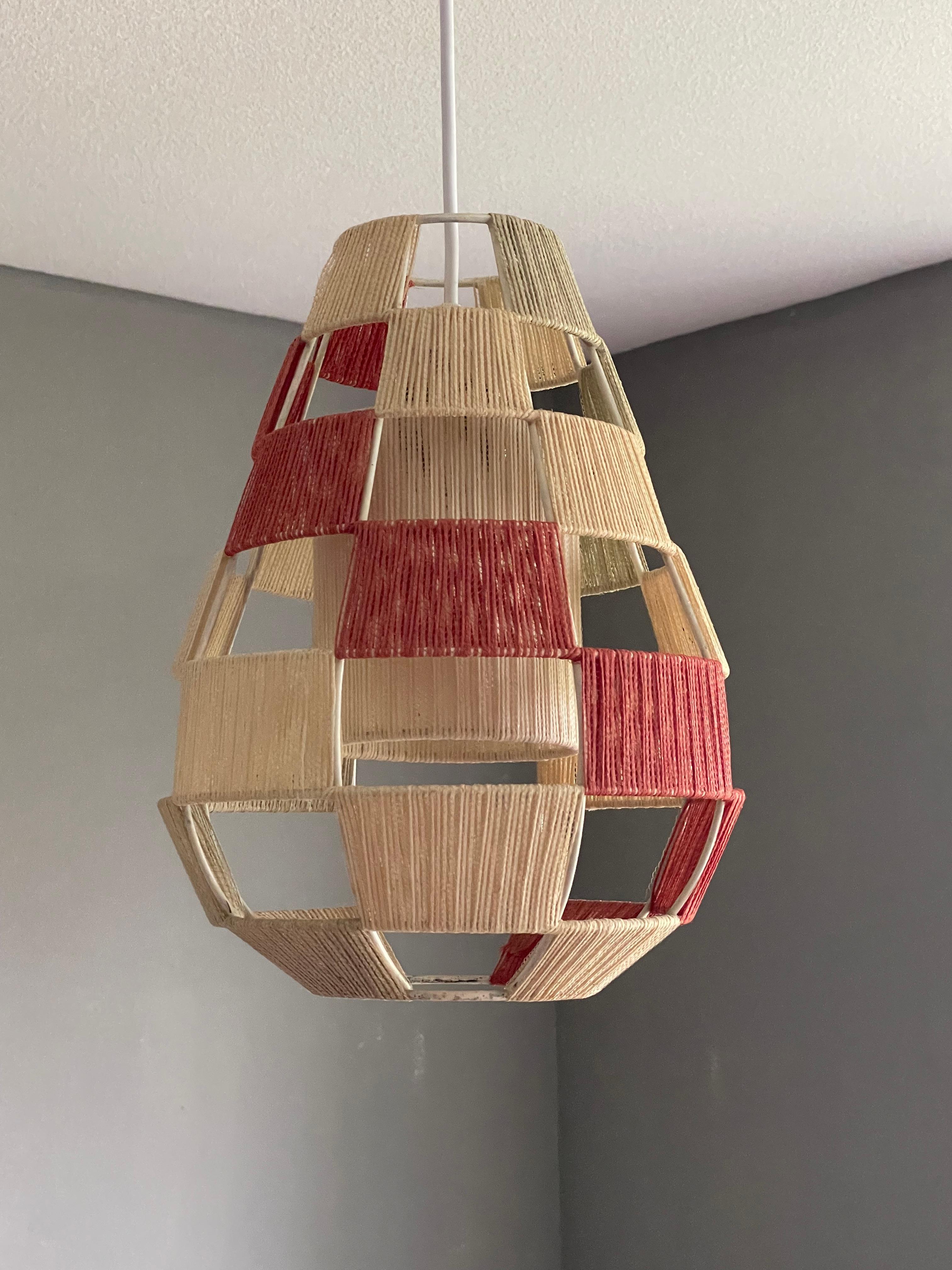 Great Design Midcentury Modern Metallrahmen-Pendelleuchte mit Metallrahmen w. Baumwollgarn-Farben 6