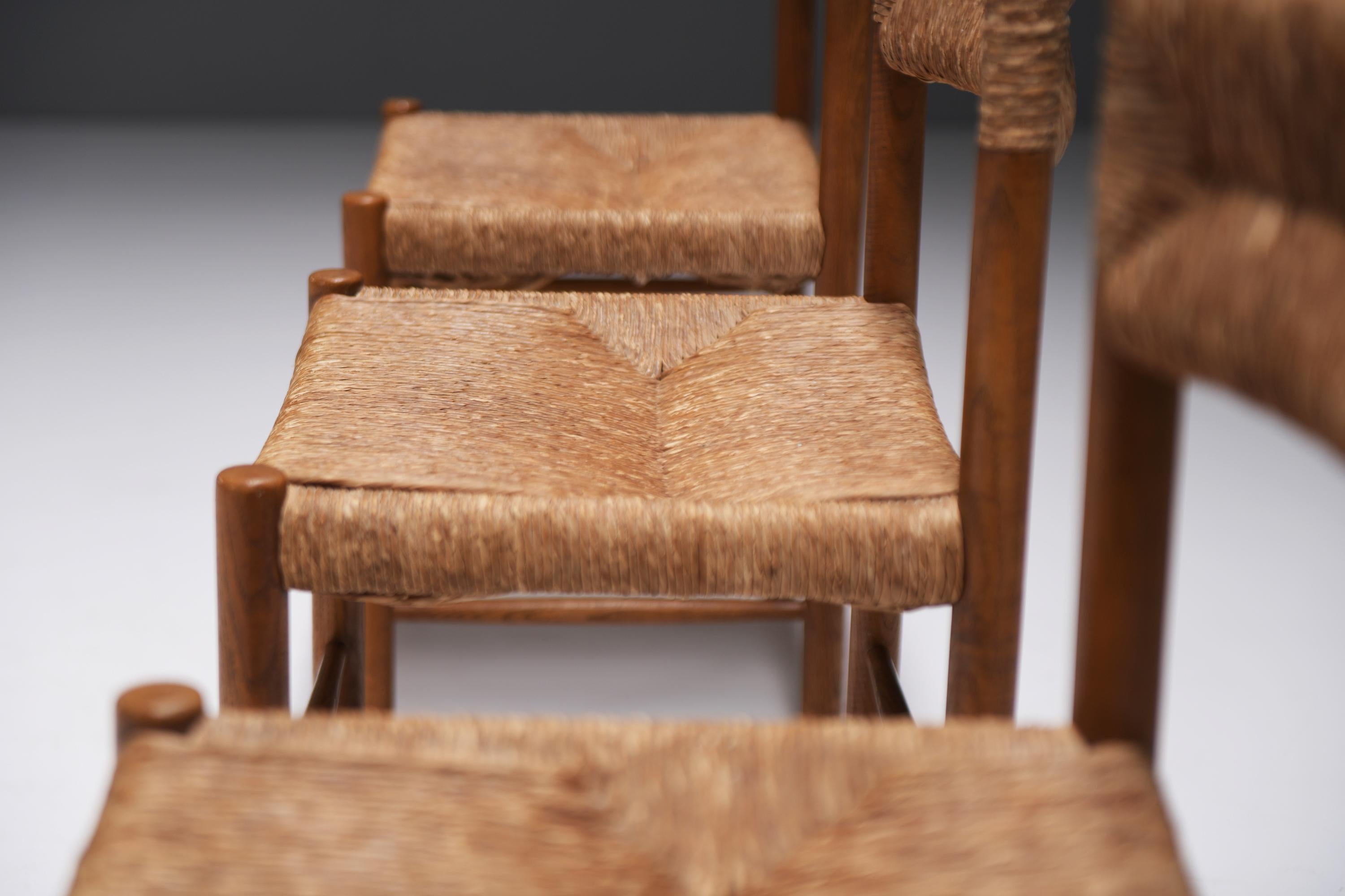 Chaises de salle à manger du Dordogne par Charlotte Perriand /Robert Sentou - France 6