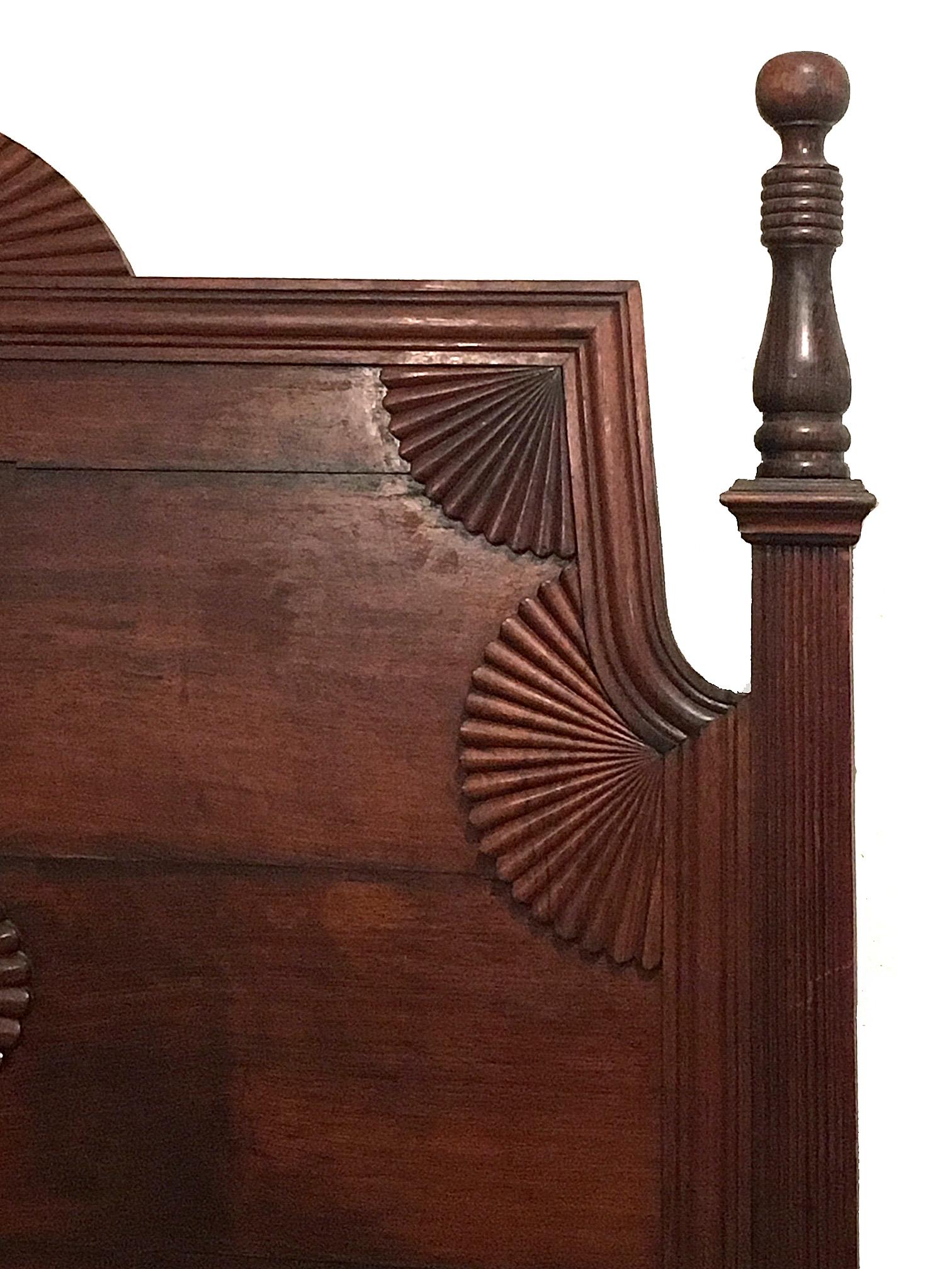 North American Great Early 19th Century American Federal Four Poster Bed and Nightstand For Sale