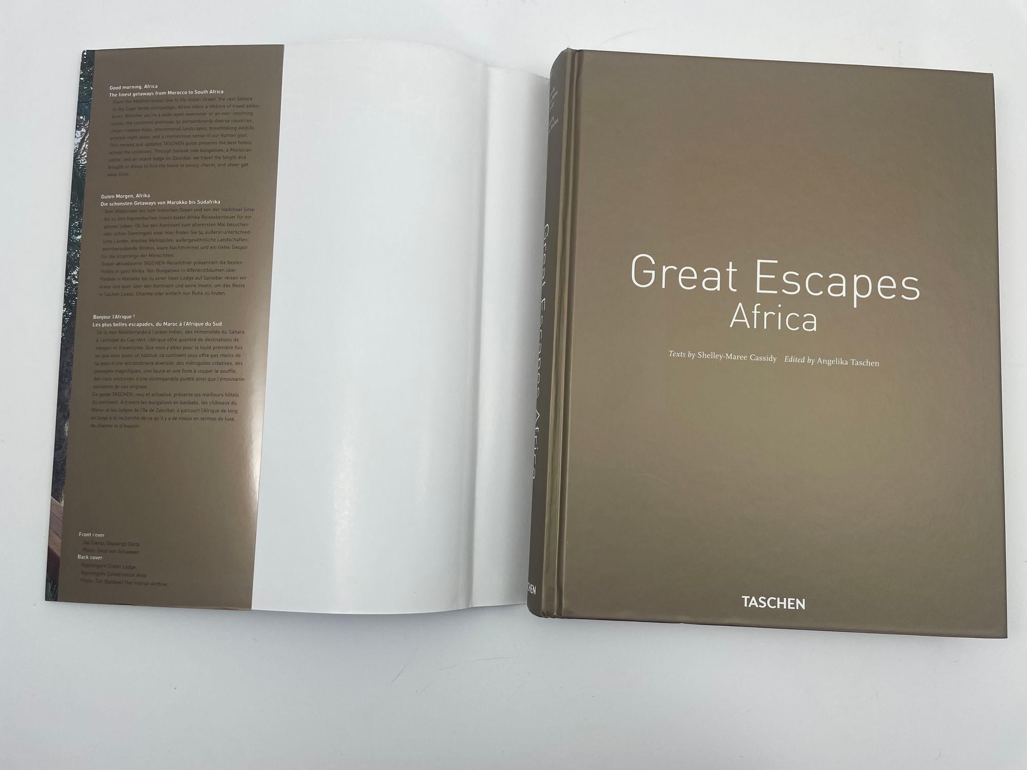 Great Escapes Africa, the Hotel Book Taschen In Good Condition For Sale In North Hollywood, CA