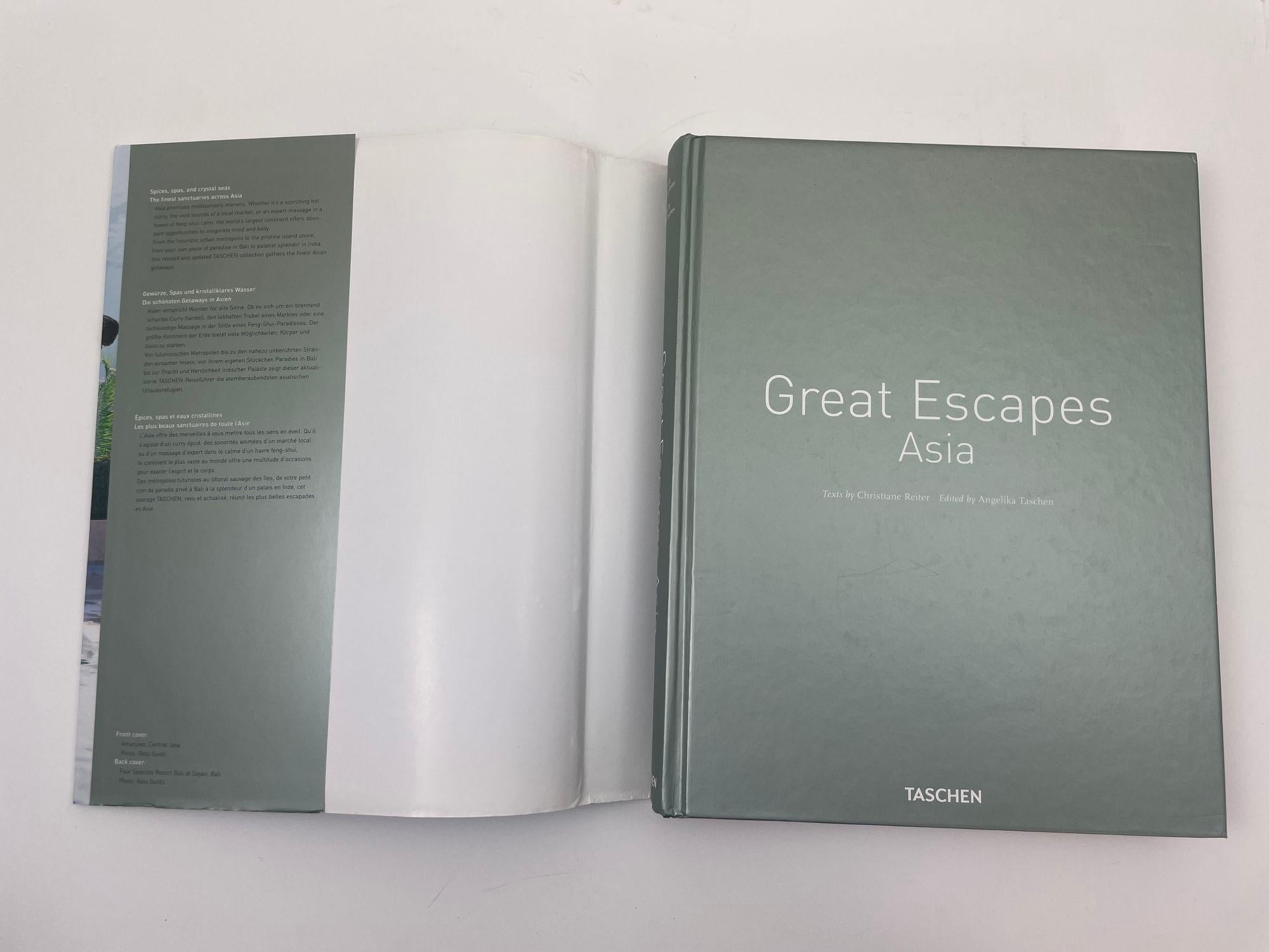 Great Escapes Asia Livre de table à couverture rigide par Taschen Bon état à North Hollywood, CA