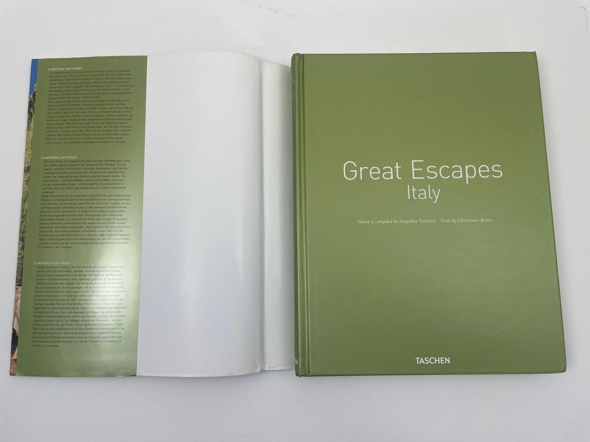 Paper Great Escapes: Italy Angelika Taschen and Christiane Reiter Hardcover Book For Sale