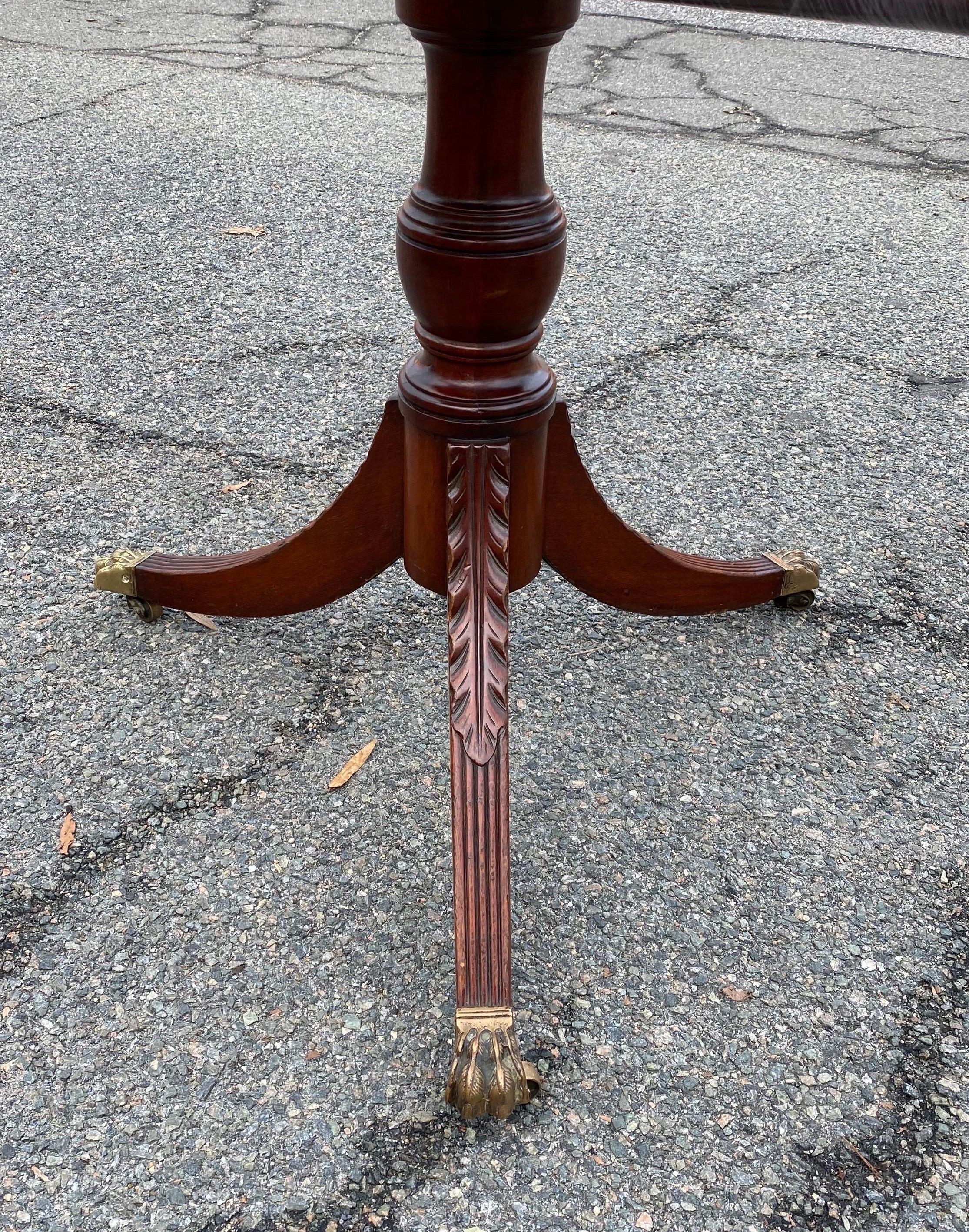 Great Georgian Style Mahogany Triple Pedestal Dining Table, Early 20th Century 5