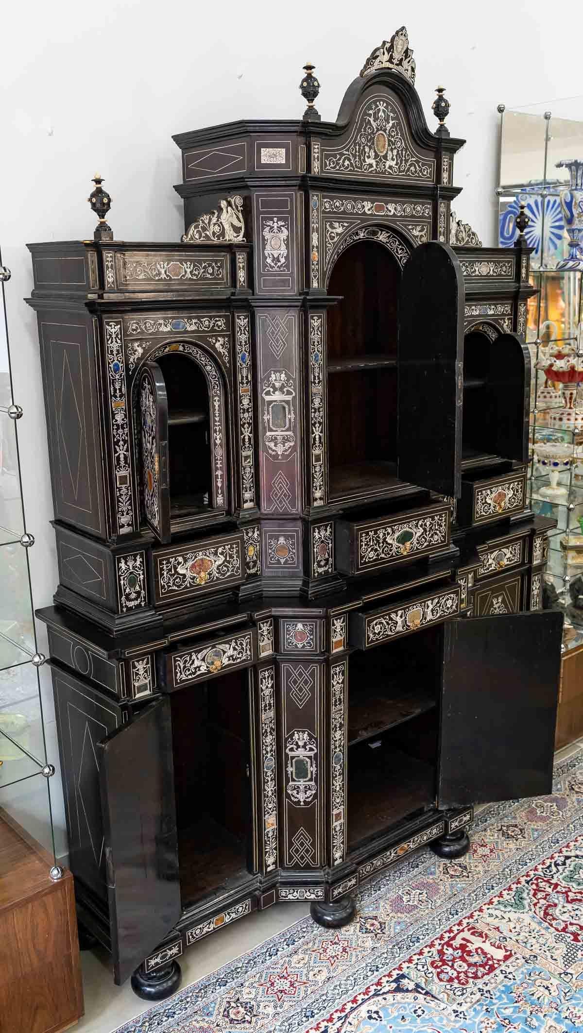 XIXe siècle Grand meuble de rangement italien de Giovanni Battista Gatti du 19ème siècle en vente