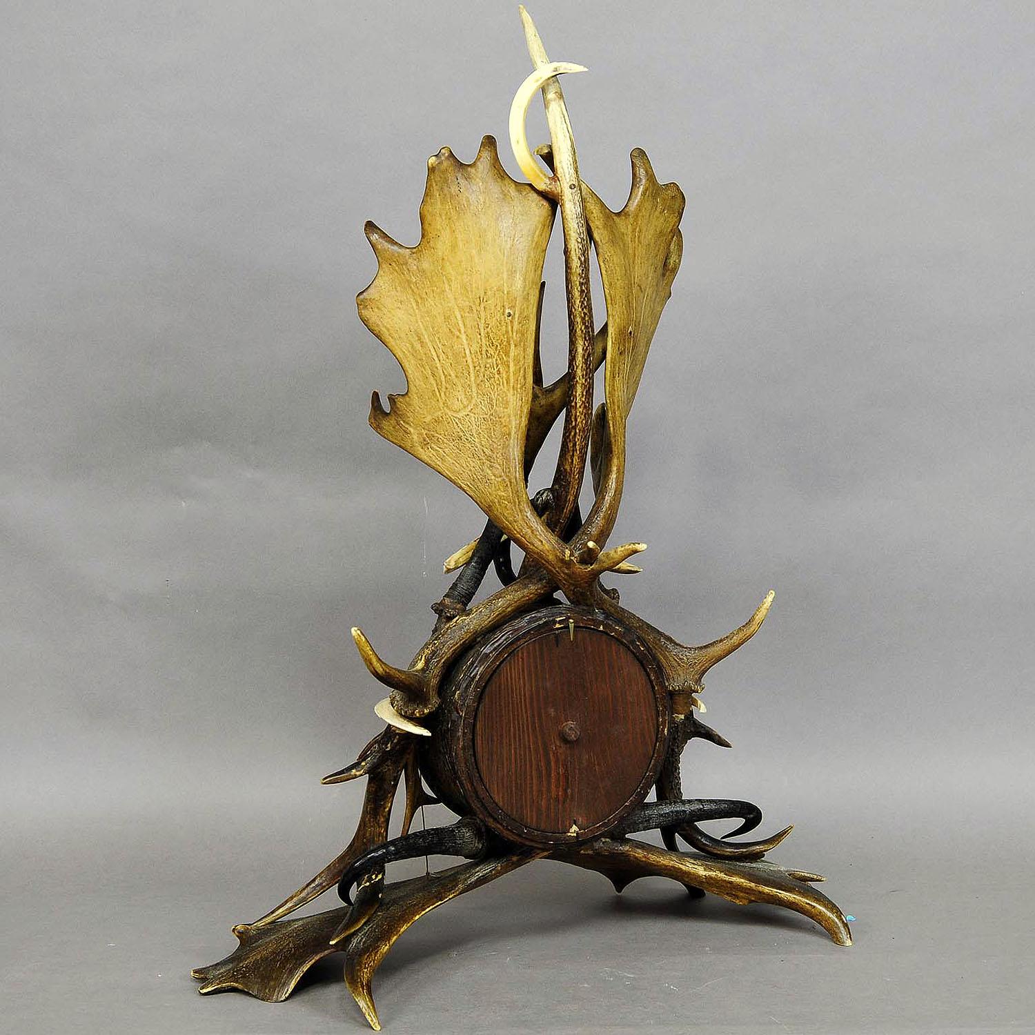 20th Century Great Lodge Style Antler Mantel Clock 1900 For Sale
