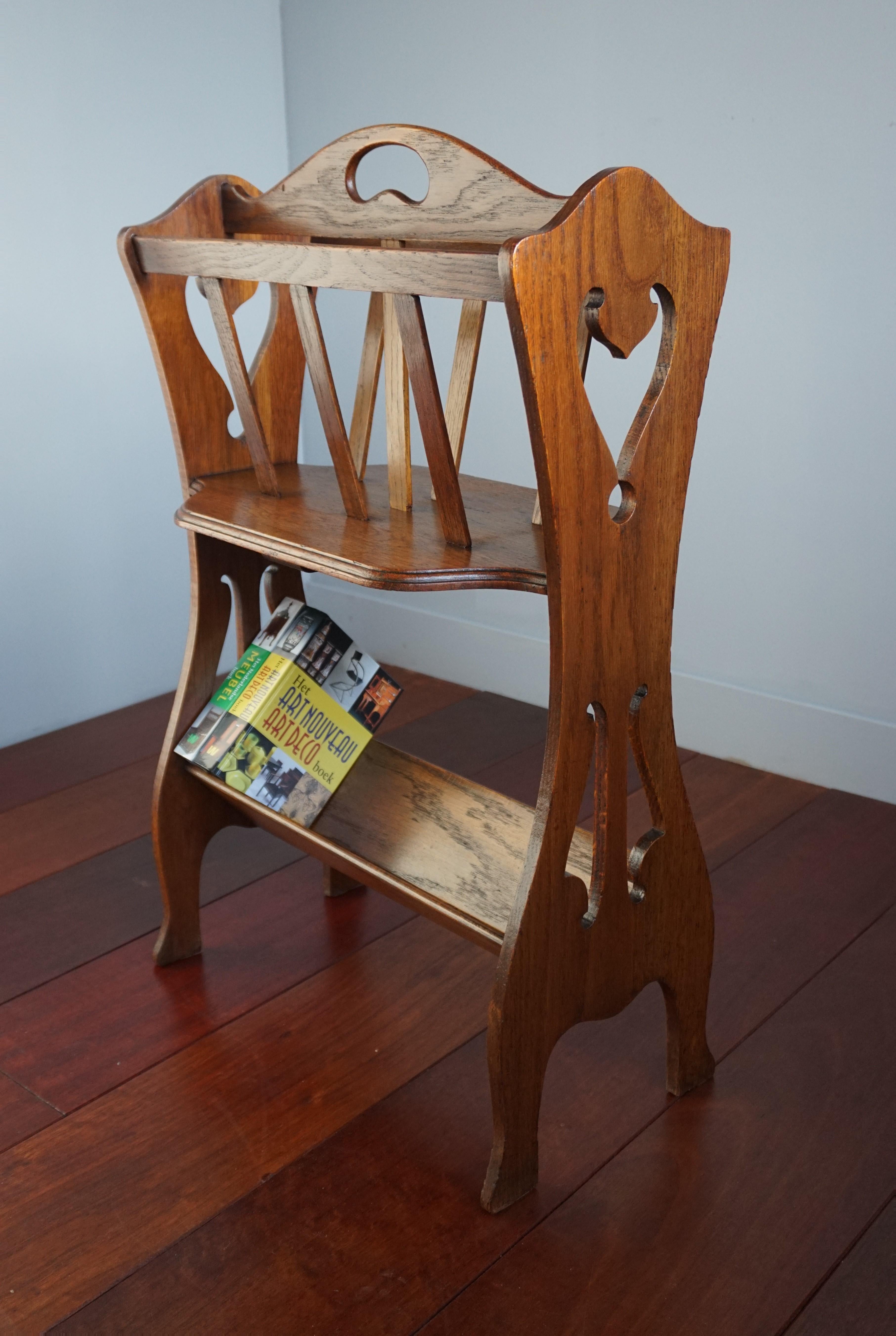 Great Looking 1910s Arts and Crafts Bookcase / Book Trough and Magazine Stand For Sale 3