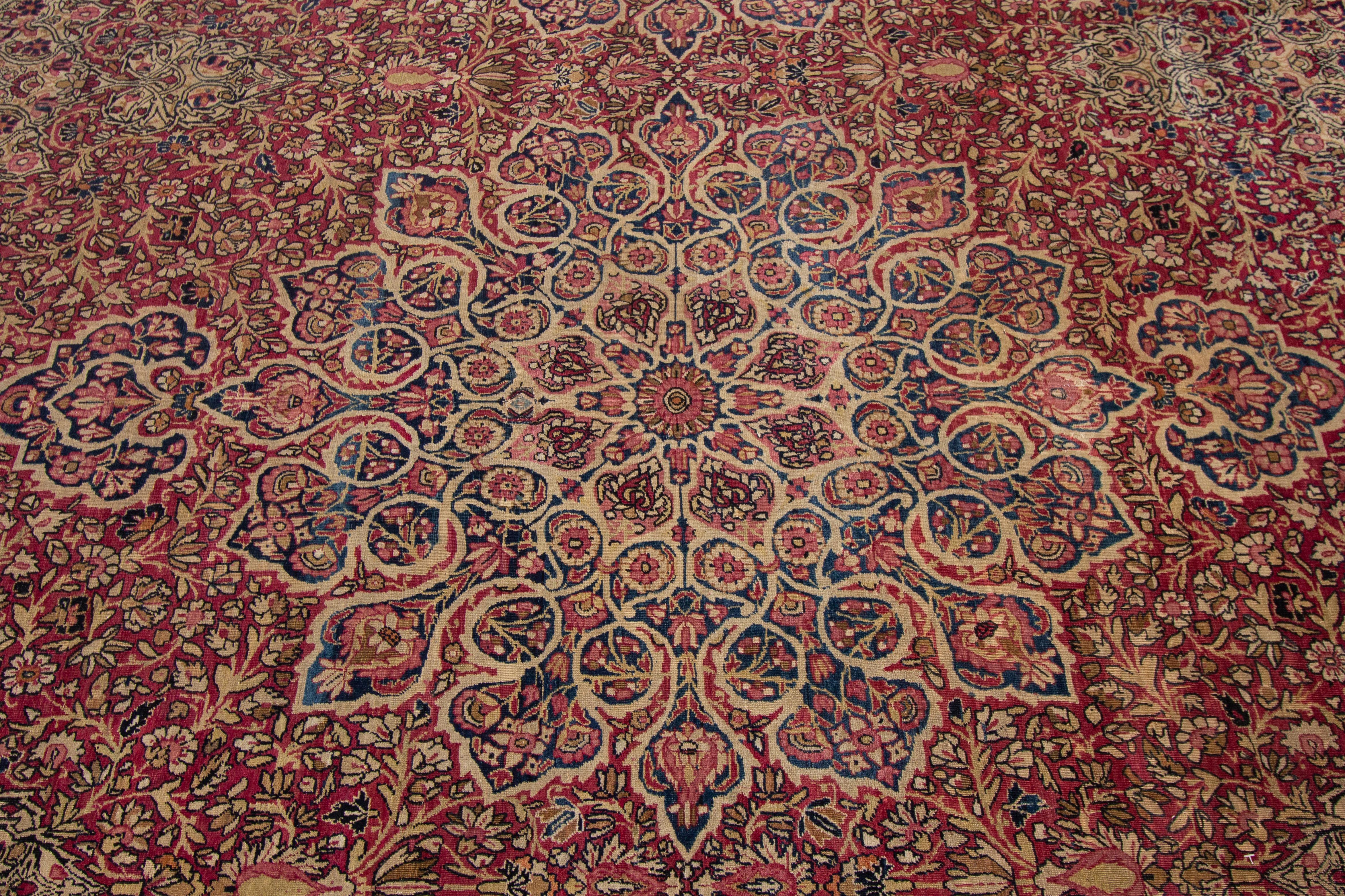 Tapis persan ancien Kerman du 19ème siècle à l'allure superbe en vente 3