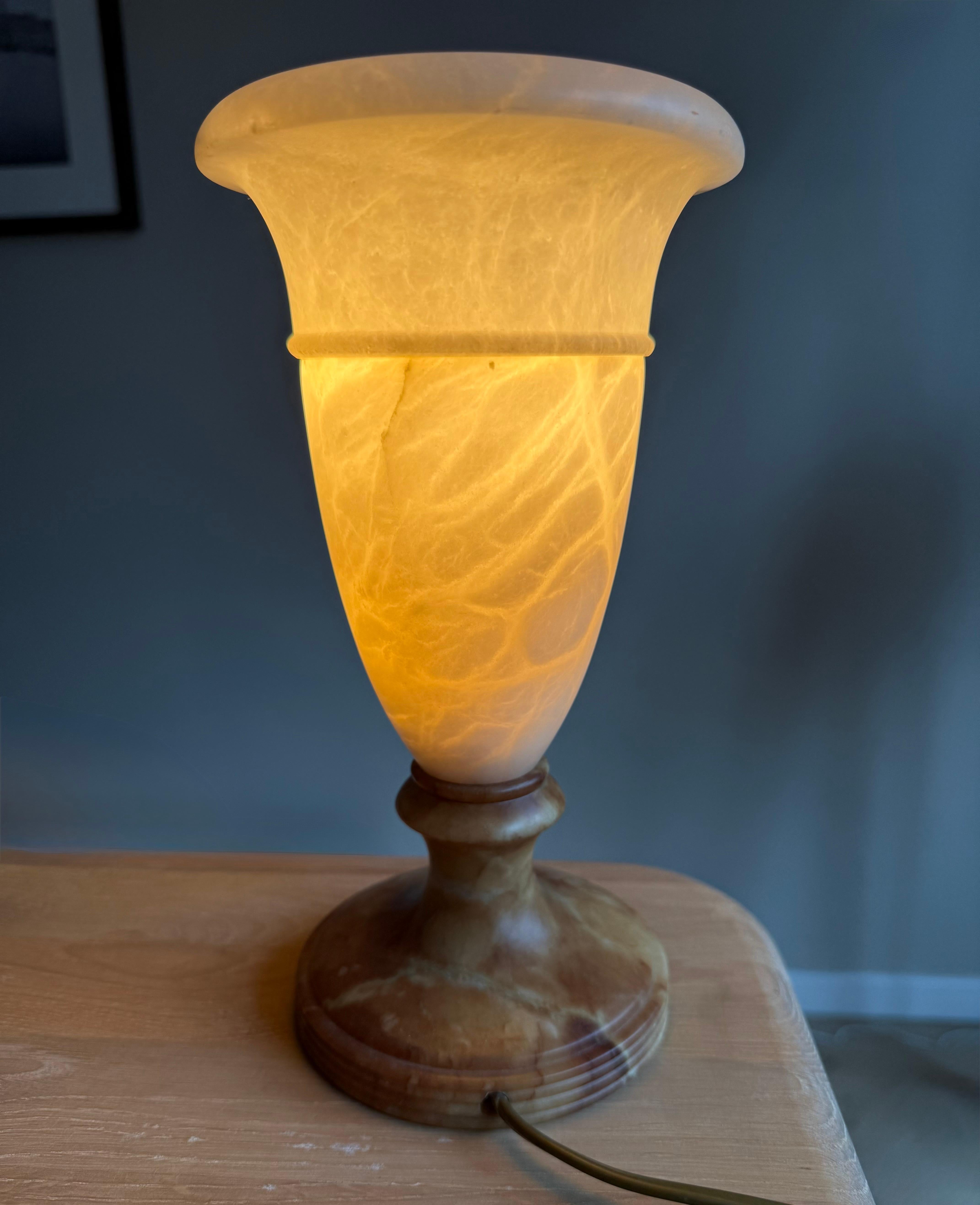 Great Looking & Rare Design Pair of Timeless Alabaster Round Table Lamps, 1970s For Sale 3