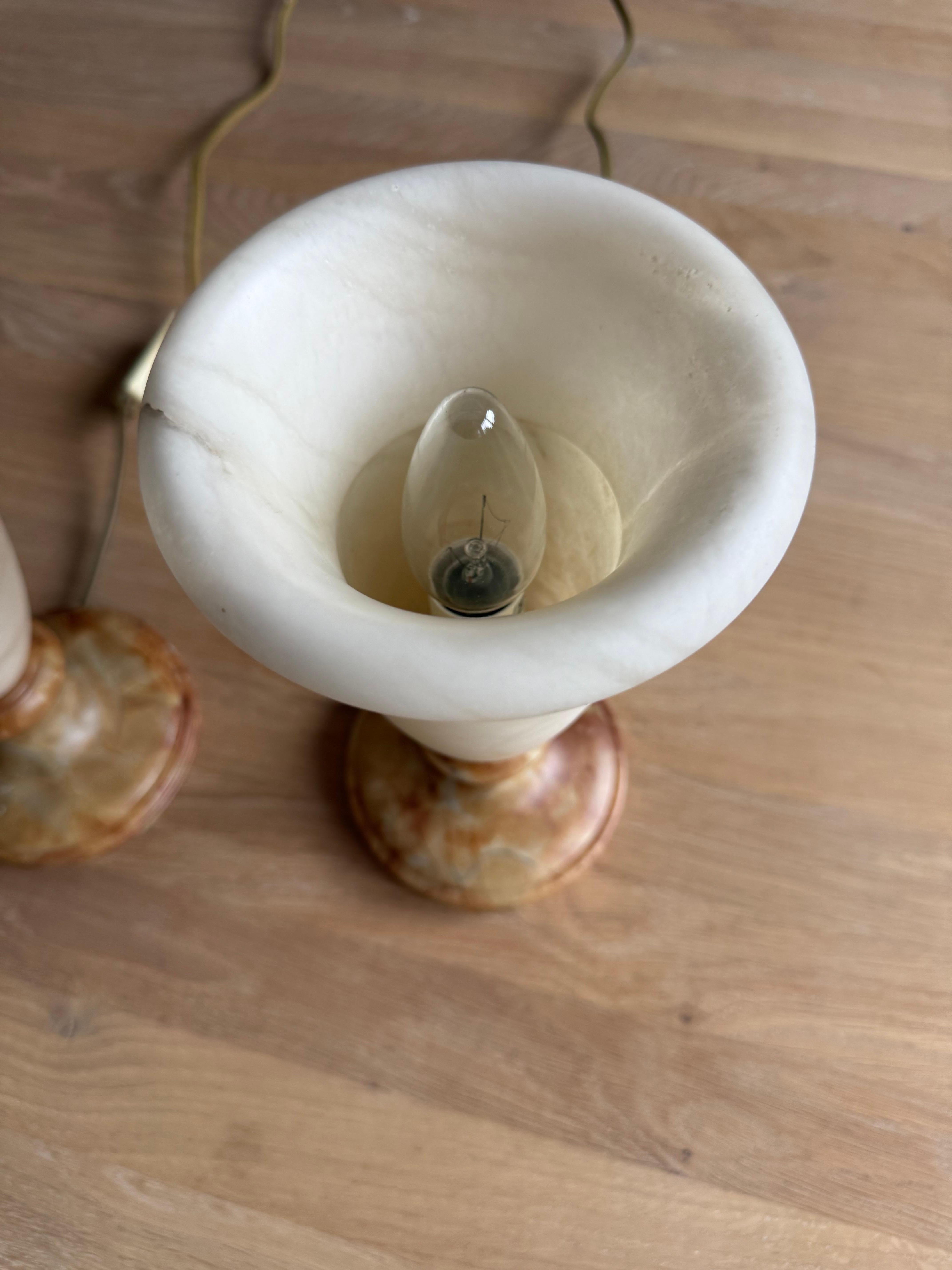 Great Looking & Rare Design Pair of Timeless Alabaster Round Table Lamps, 1970s For Sale 4