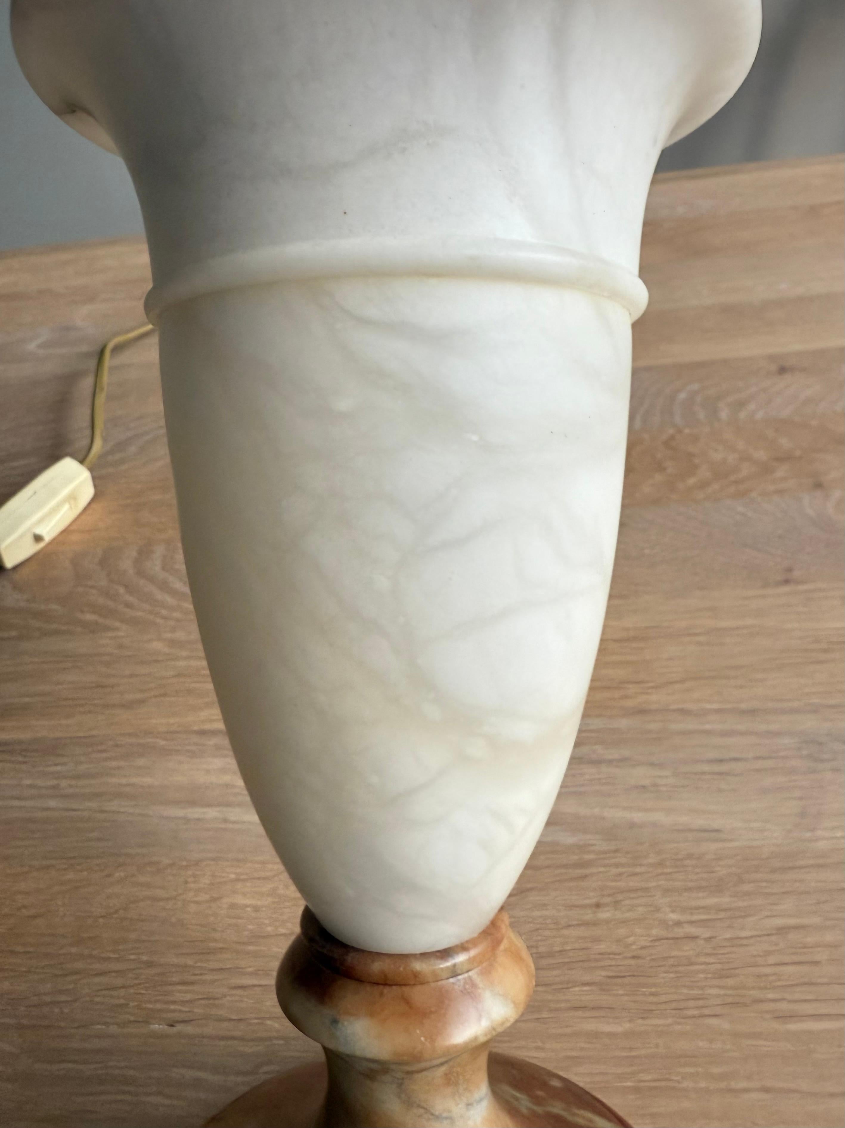 Great Looking & Rare Design Pair of Timeless Alabaster Round Table Lamps, 1970s For Sale 8