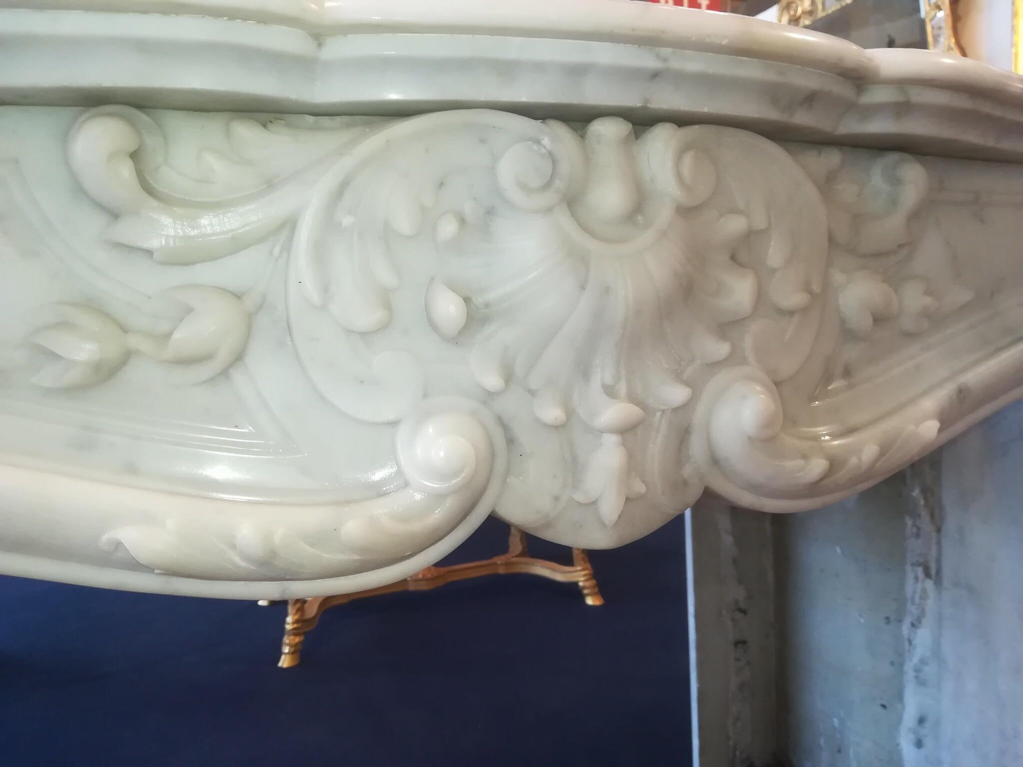 European Great Louis XV Style White Carrara Marble Fireplace Mantel, 19th Century For Sale