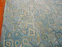 Großartiger Multi Blue Color mit geometrischem Muster Zeitgenössischer amerikanischer Hakenteppich