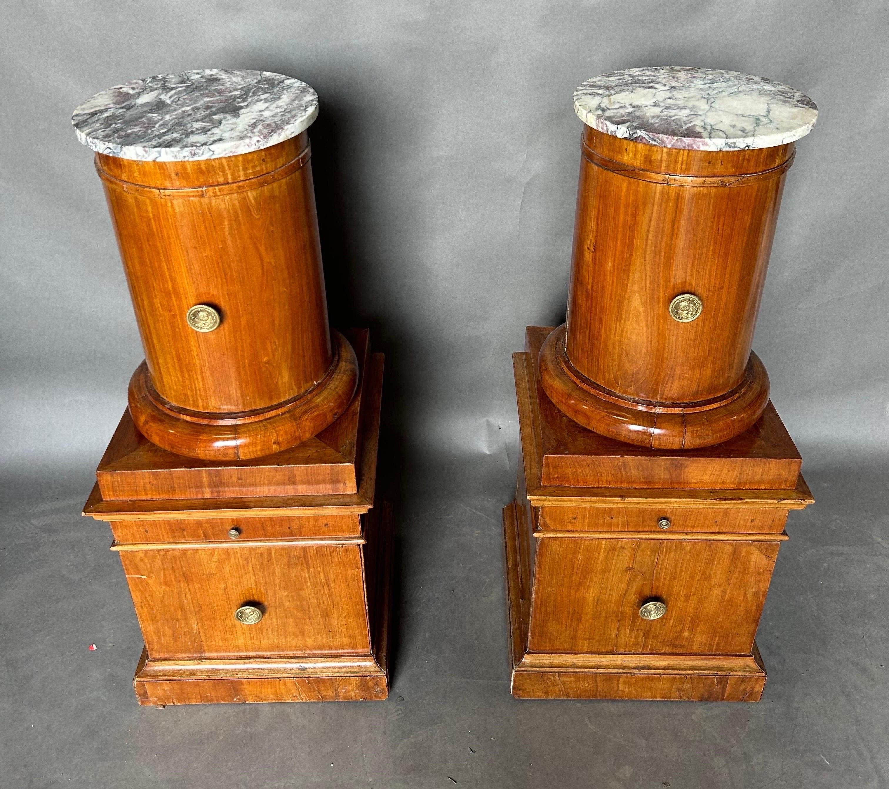 XIXe siècle Grande paire de somnos Biedermeier du 19ème siècle en vente