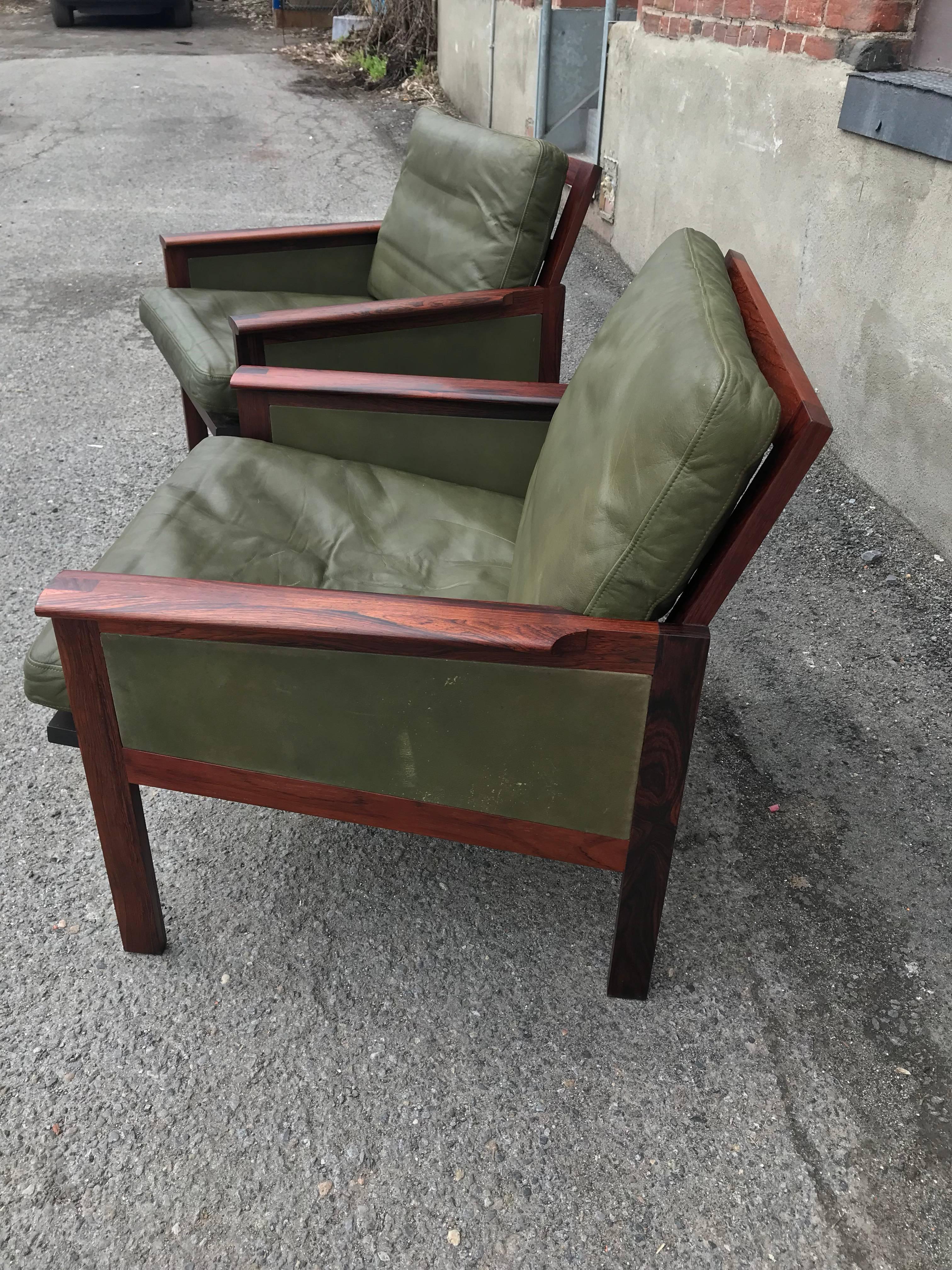 Great Pair of Leather Armchairs by Illum Wikkelso In Excellent Condition For Sale In Montreal, QC