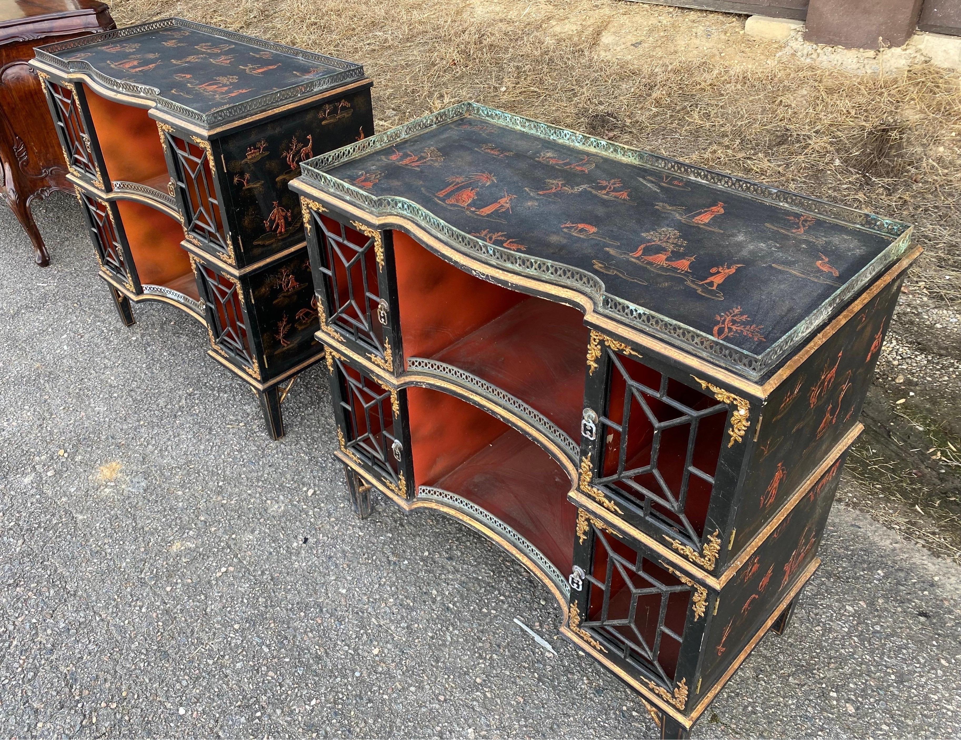 Great Pair of Vintage Chinoiserie Bedside Cabinets In Good Condition In Charleston, SC