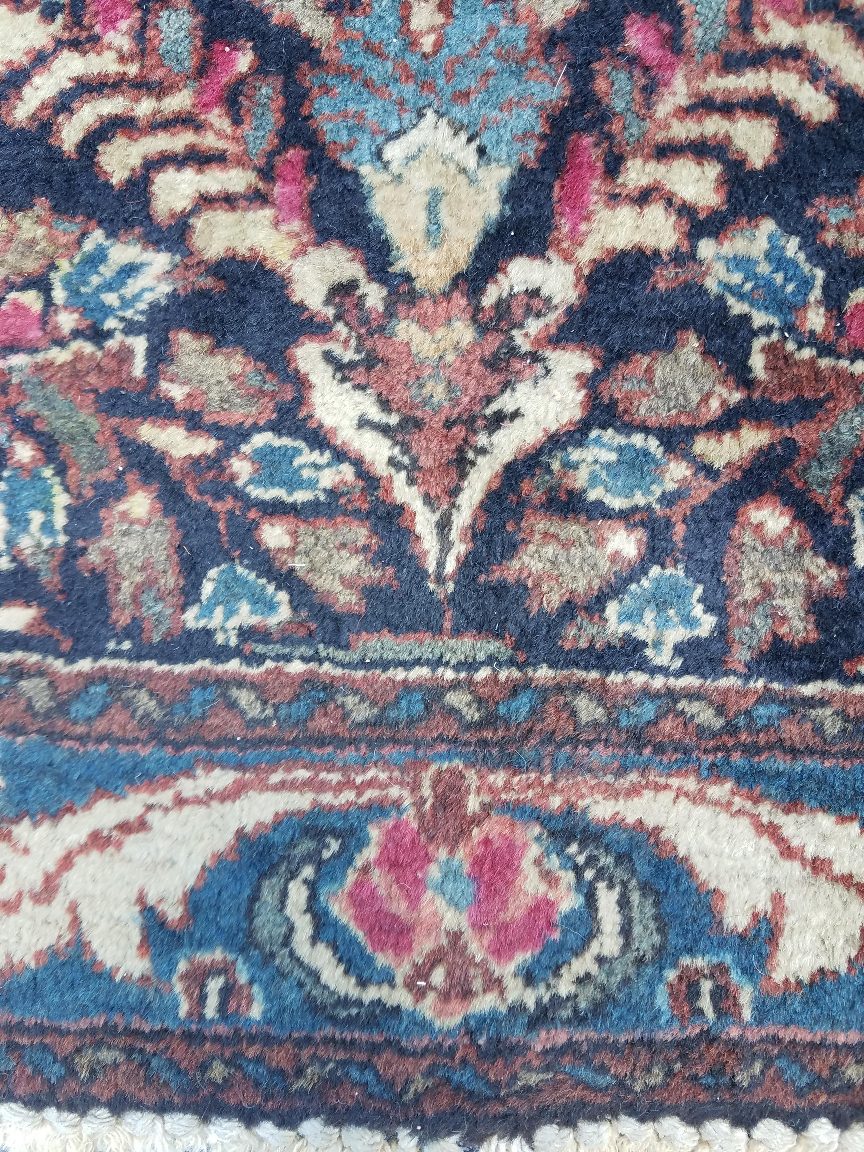 Great Pakistani / Oriental Area Rug - Sar 9 In New Condition For Sale In Orlando, FL